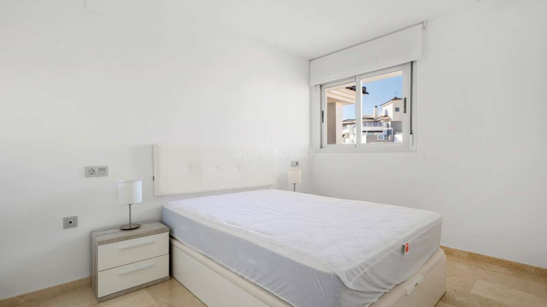 Resale - Apartment -
Las Filipinas