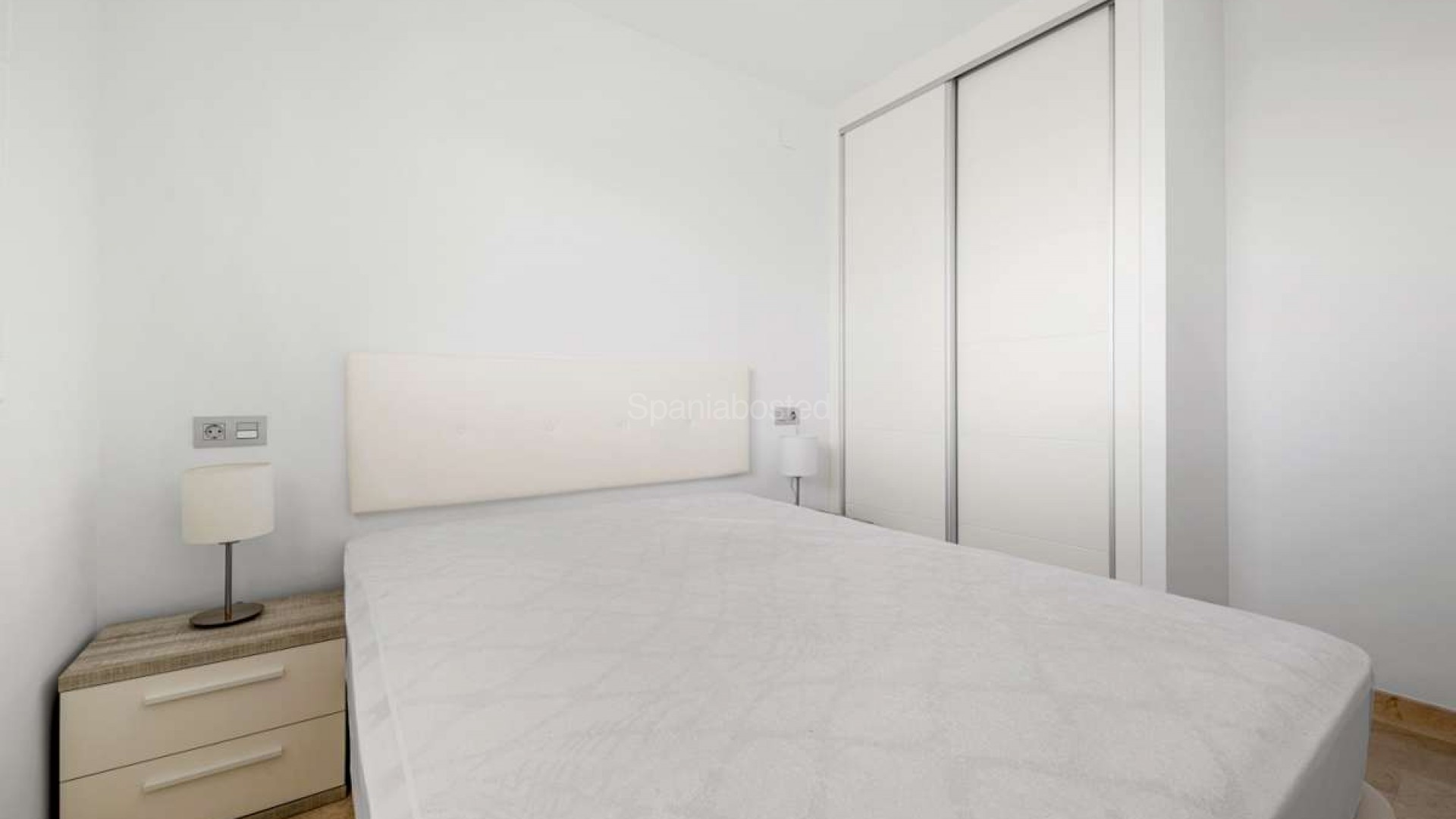 Resale - Apartment -
Las Filipinas