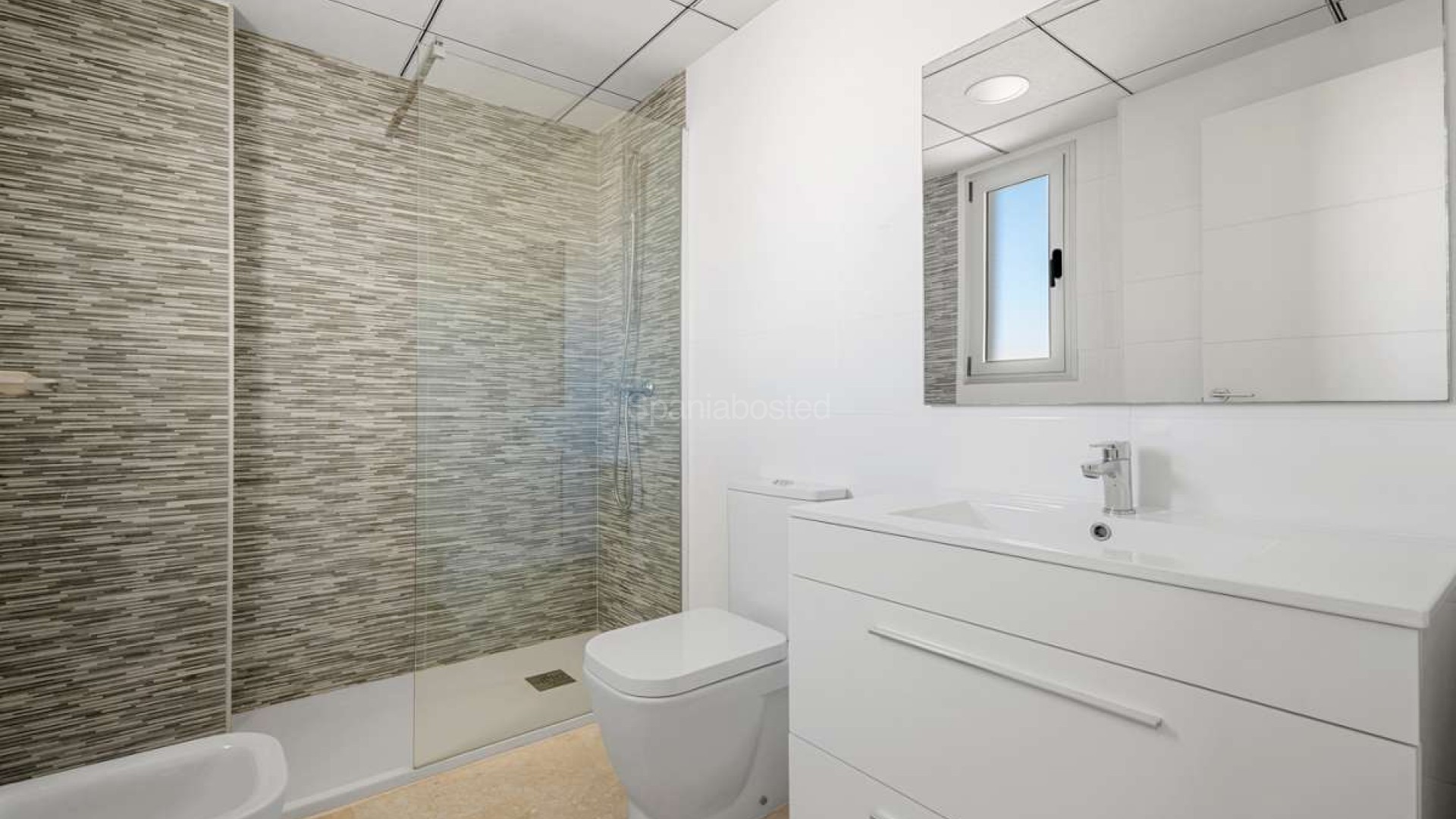 Resale - Apartment -
Las Filipinas