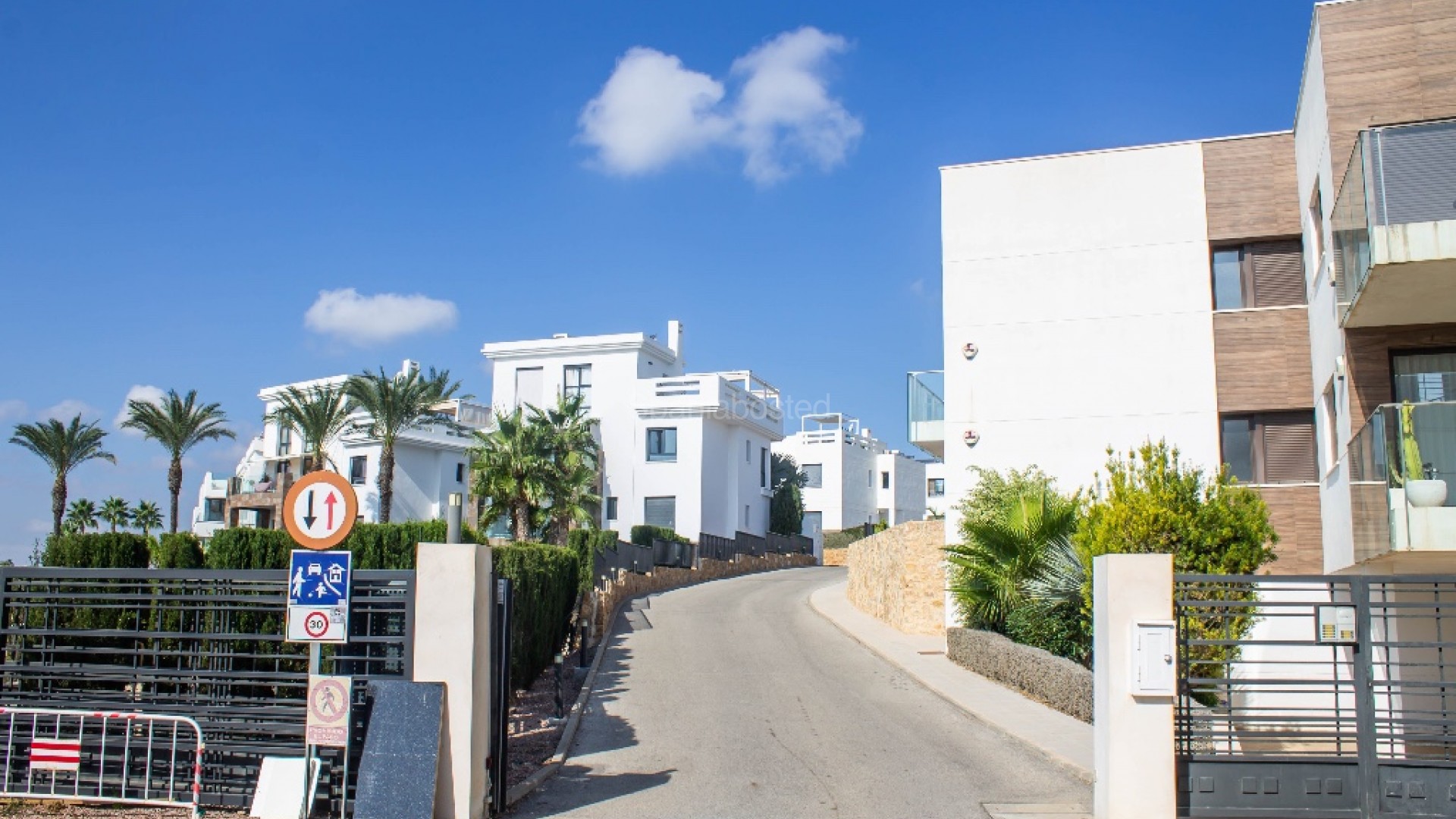 Resale - Apartment -
Las Ramblas