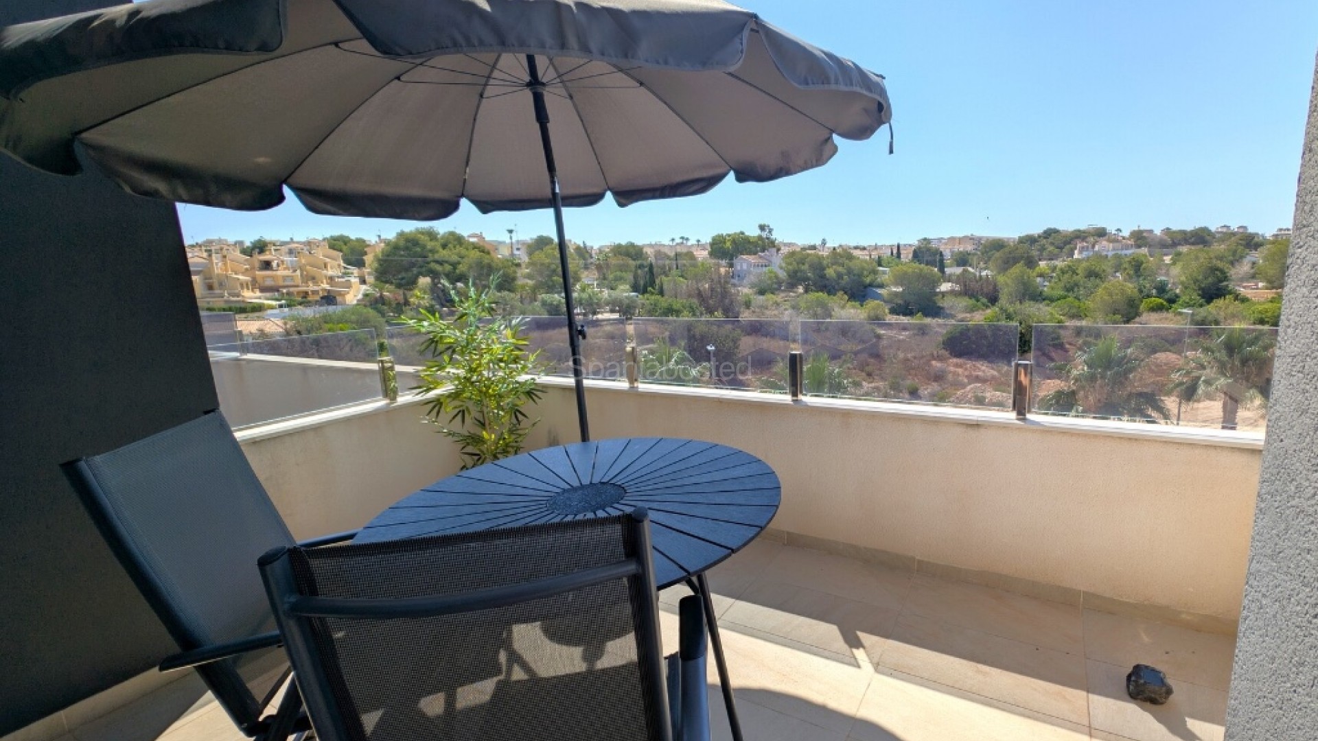 Resale - Apartment -
Los Altos