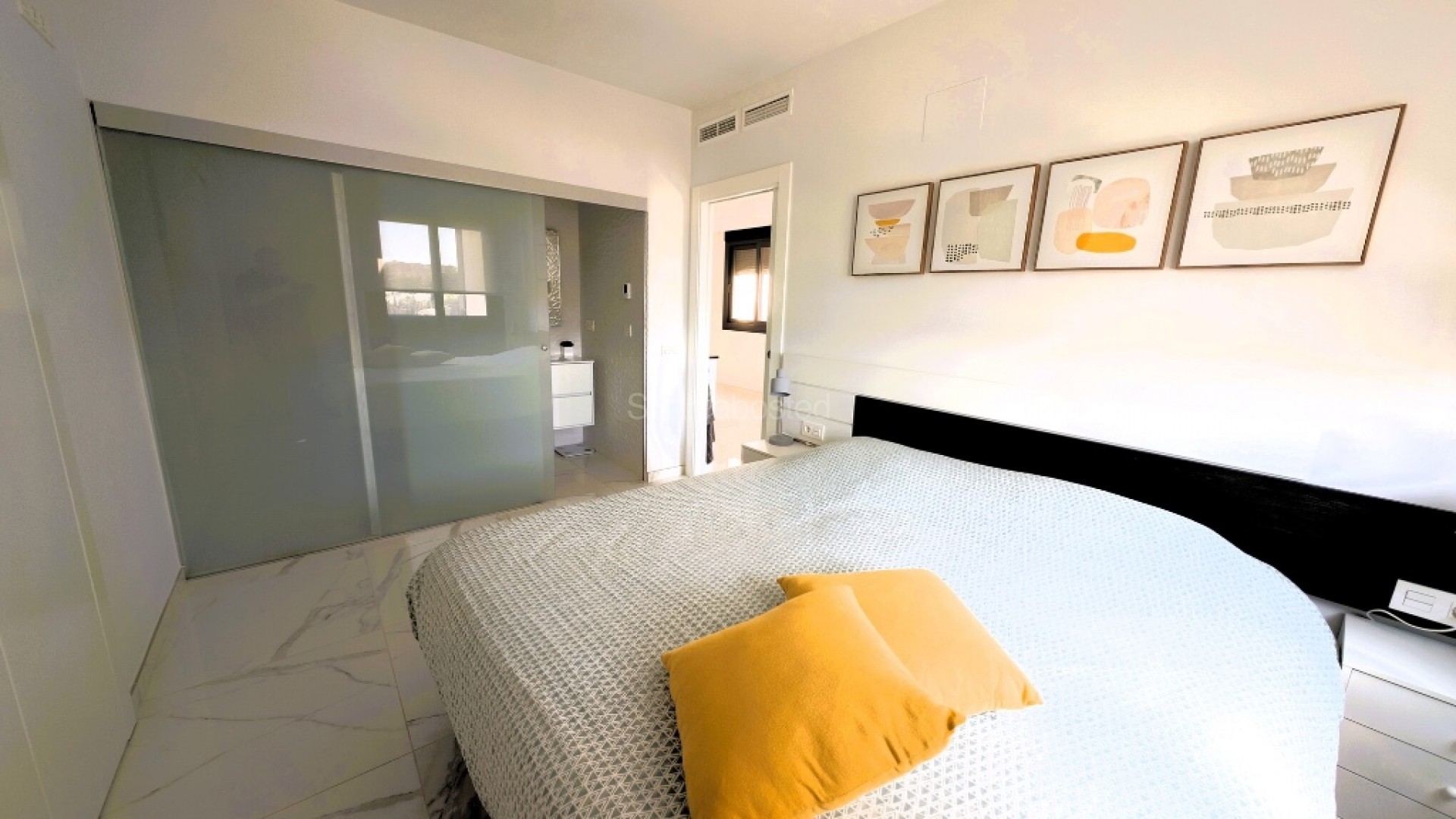 Resale - Apartment -
Los Altos