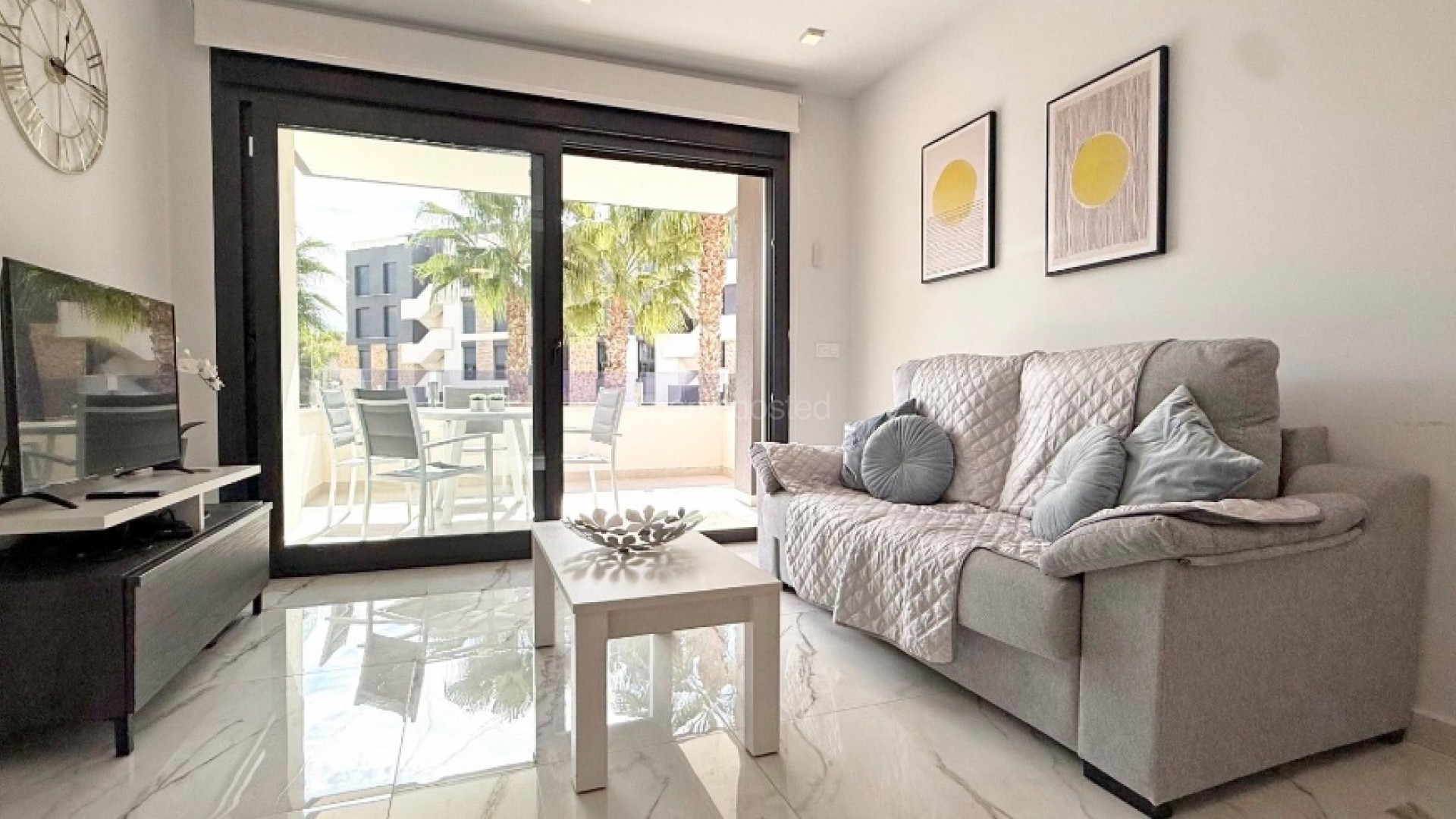 Resale - Apartment -
Los Altos