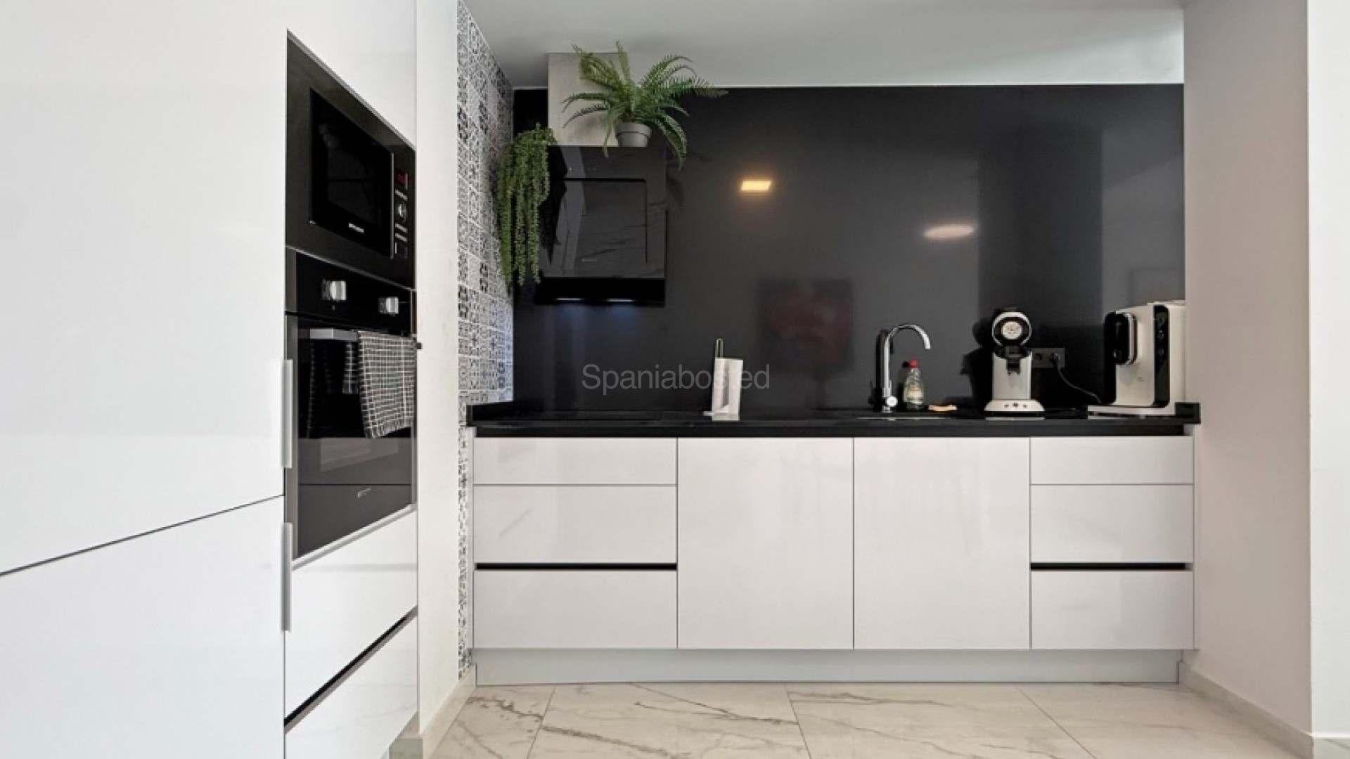 Resale - Apartment -
Los Altos