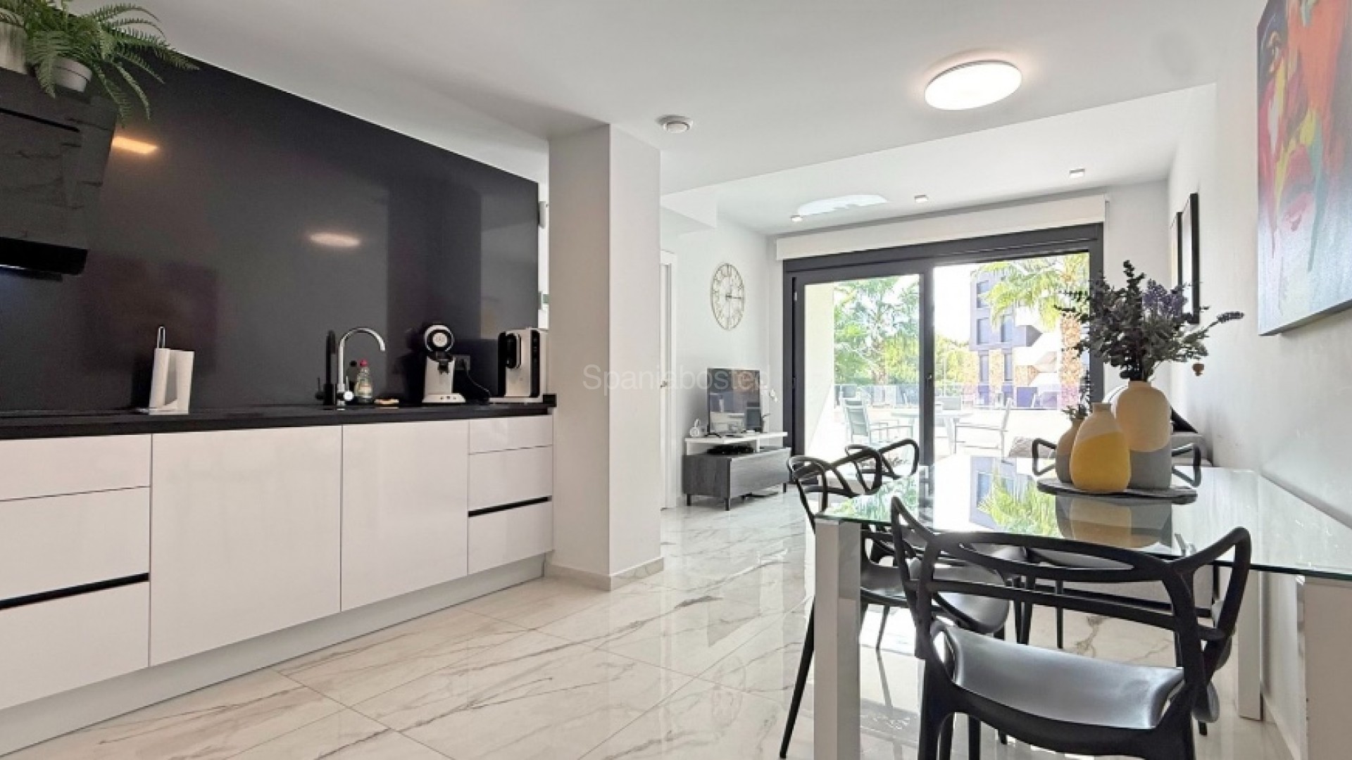 Resale - Apartment -
Los Altos