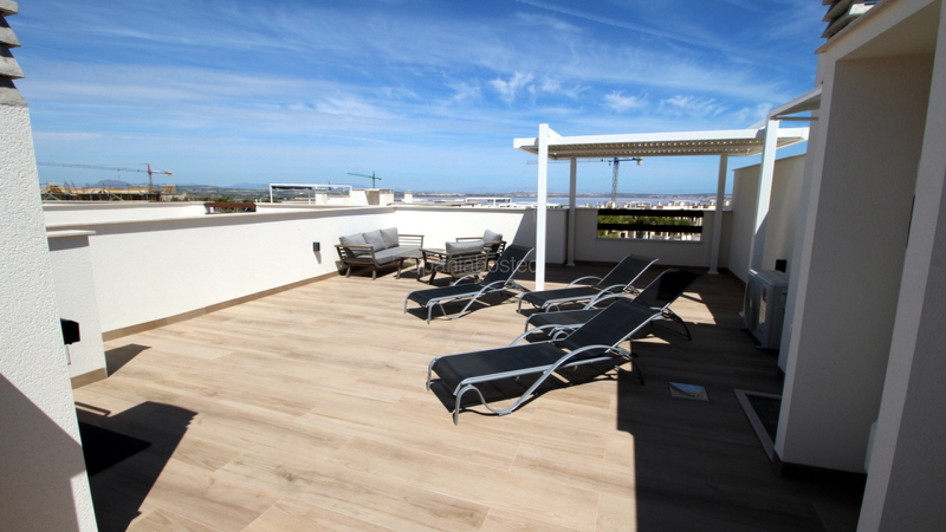 Resale - Apartment -
Los Balcones