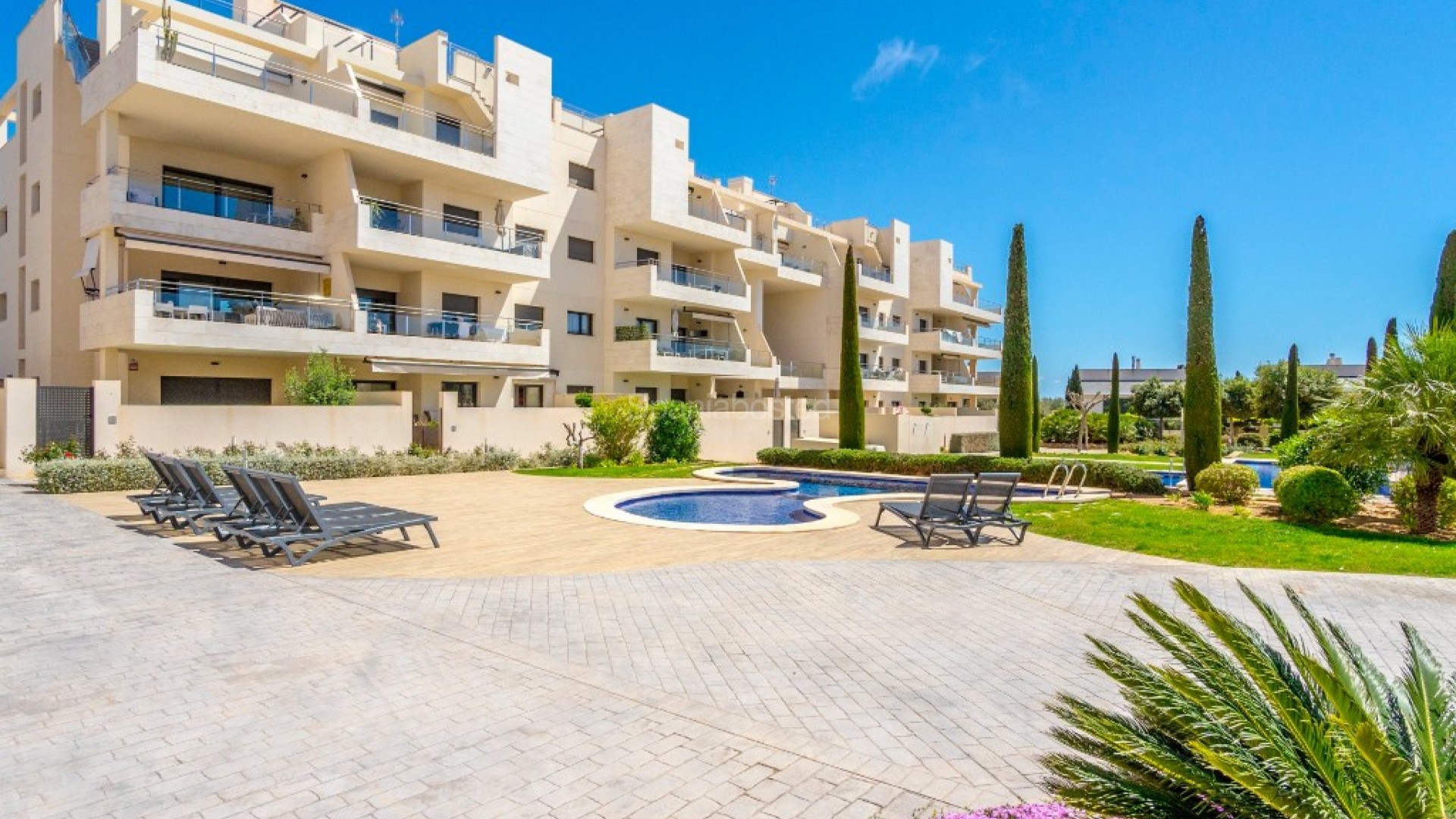 Resale - Apartment -
Los Dolses