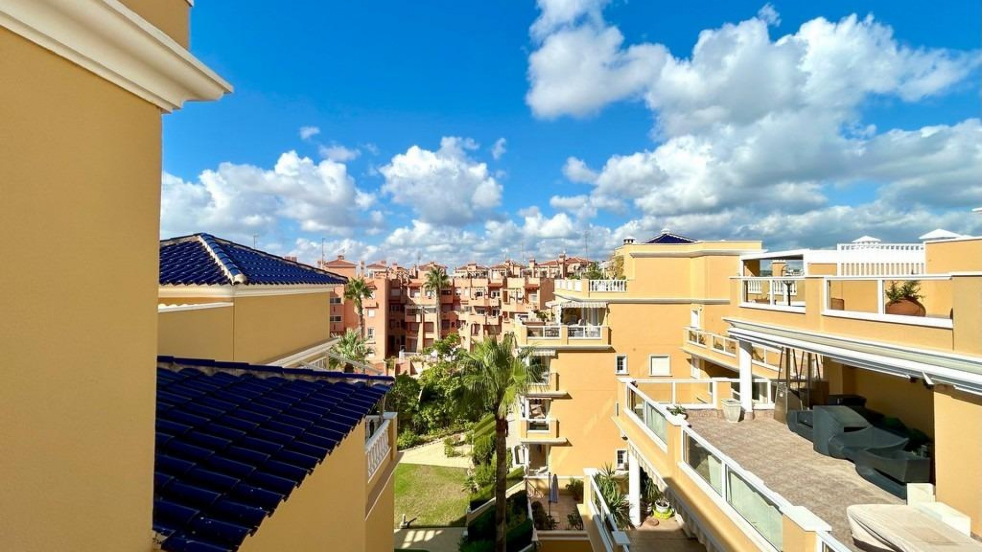 Resale - Apartment -
Orihuela Costa - Aguamarina
