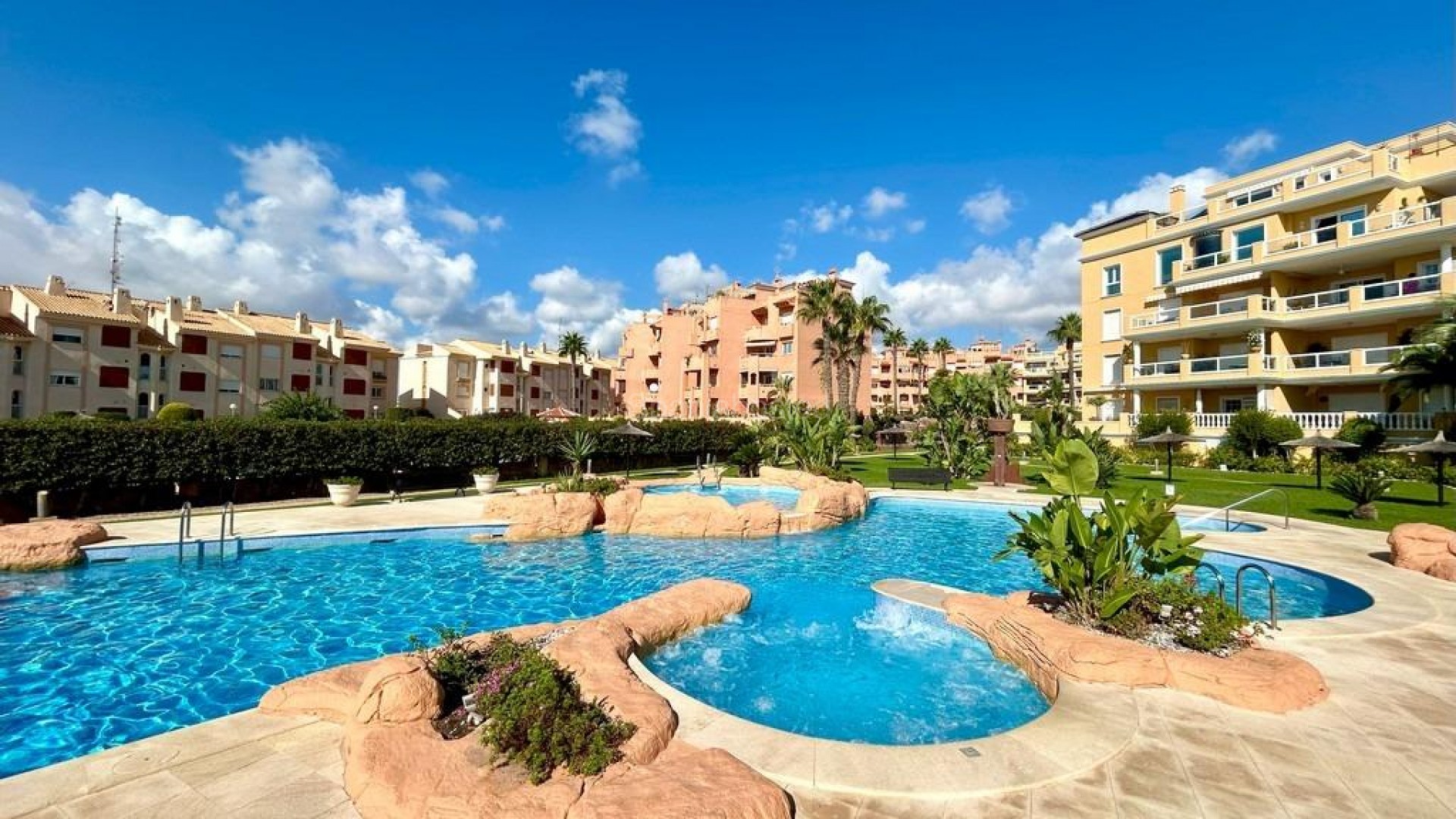 Resale - Apartment -
Orihuela Costa - Aguamarina