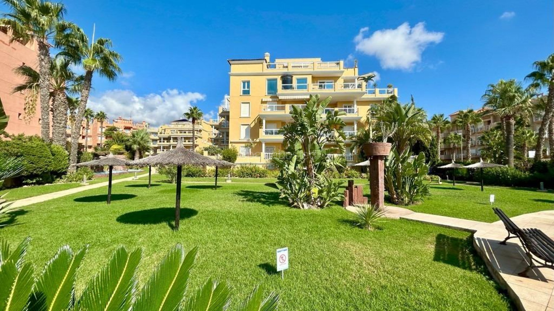 Resale - Apartment -
Orihuela Costa - Aguamarina