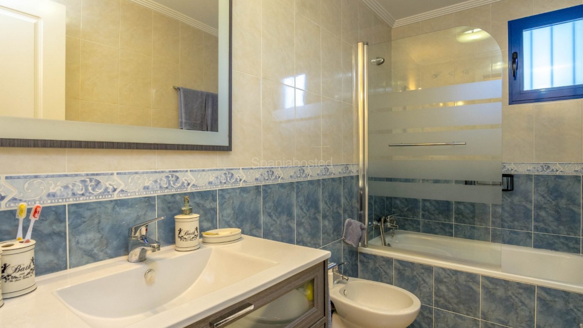 Resale - Apartment -
Orihuela Costa - Campoamor