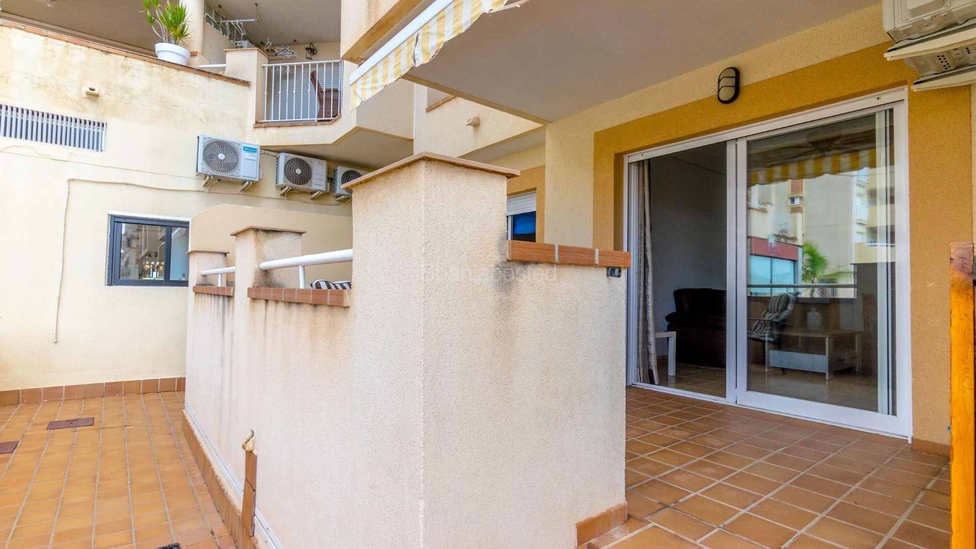 Resale - Apartment -
Orihuela Costa - Campoamor