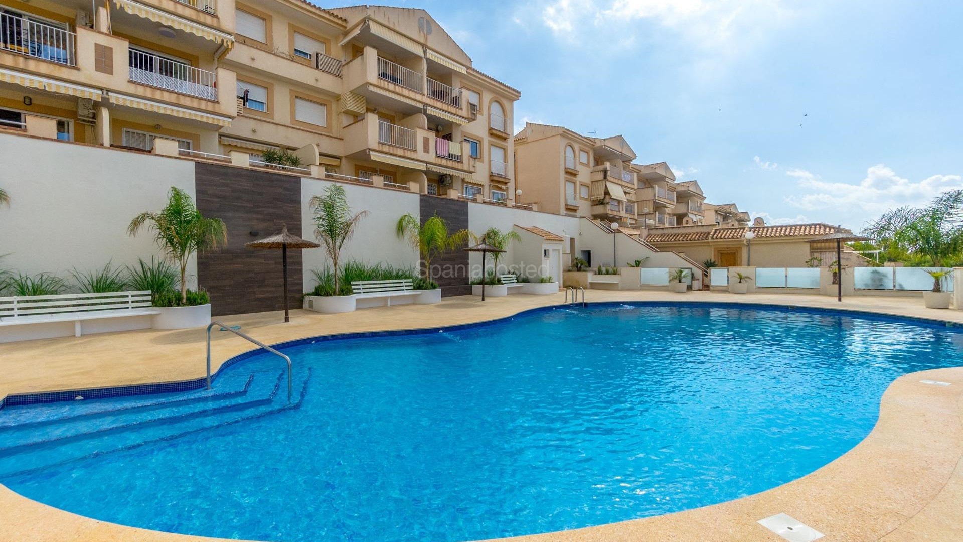 Resale - Apartment -
Orihuela Costa - Campoamor