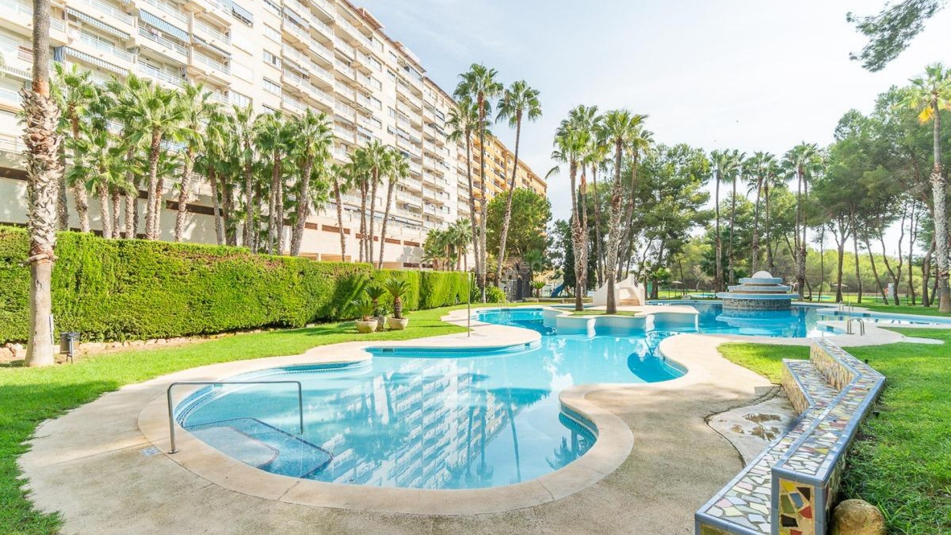 Resale - Apartment -
Orihuela Costa - Campoamor