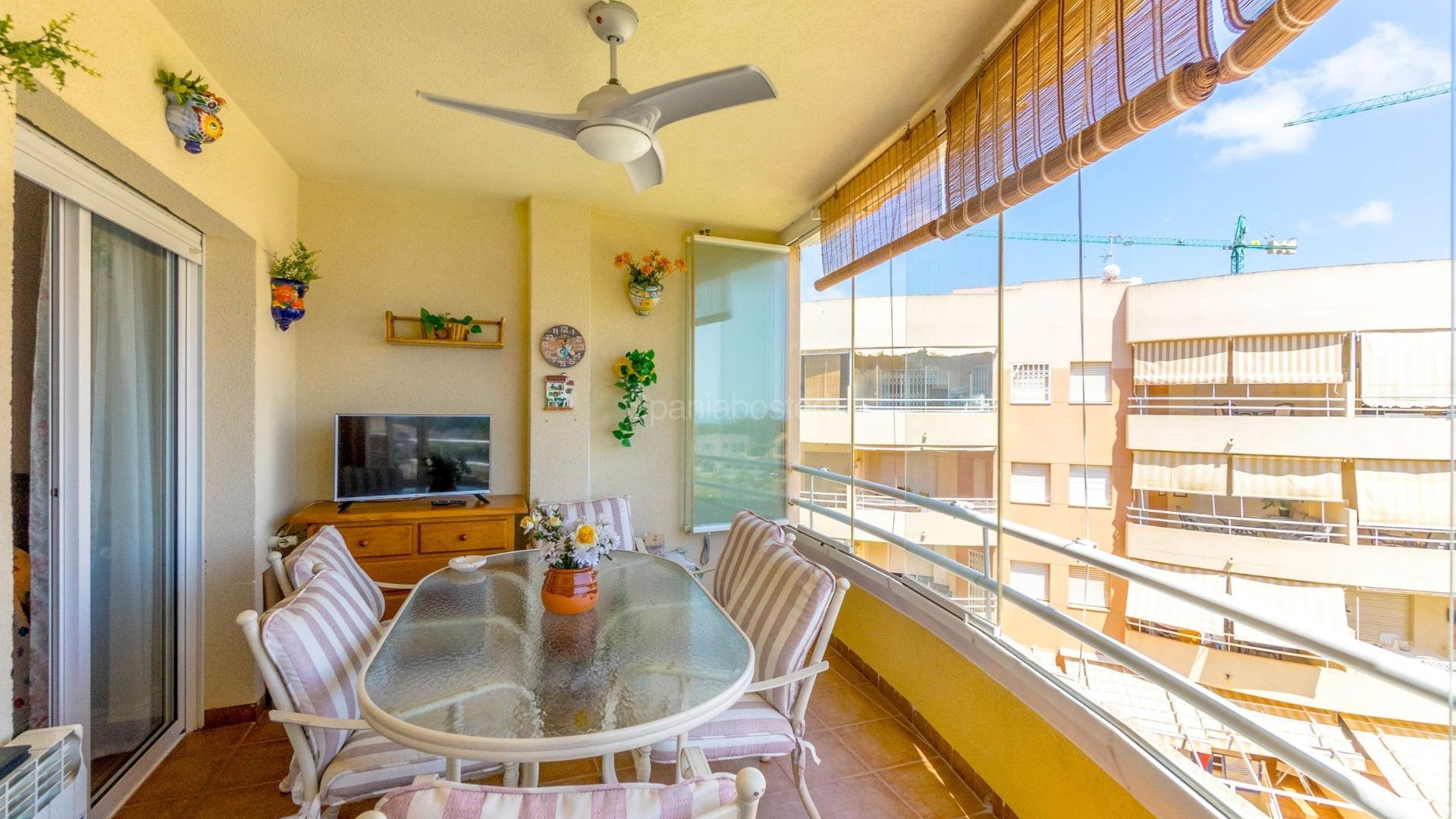 Resale - Apartment -
Orihuela Costa - Campoamor