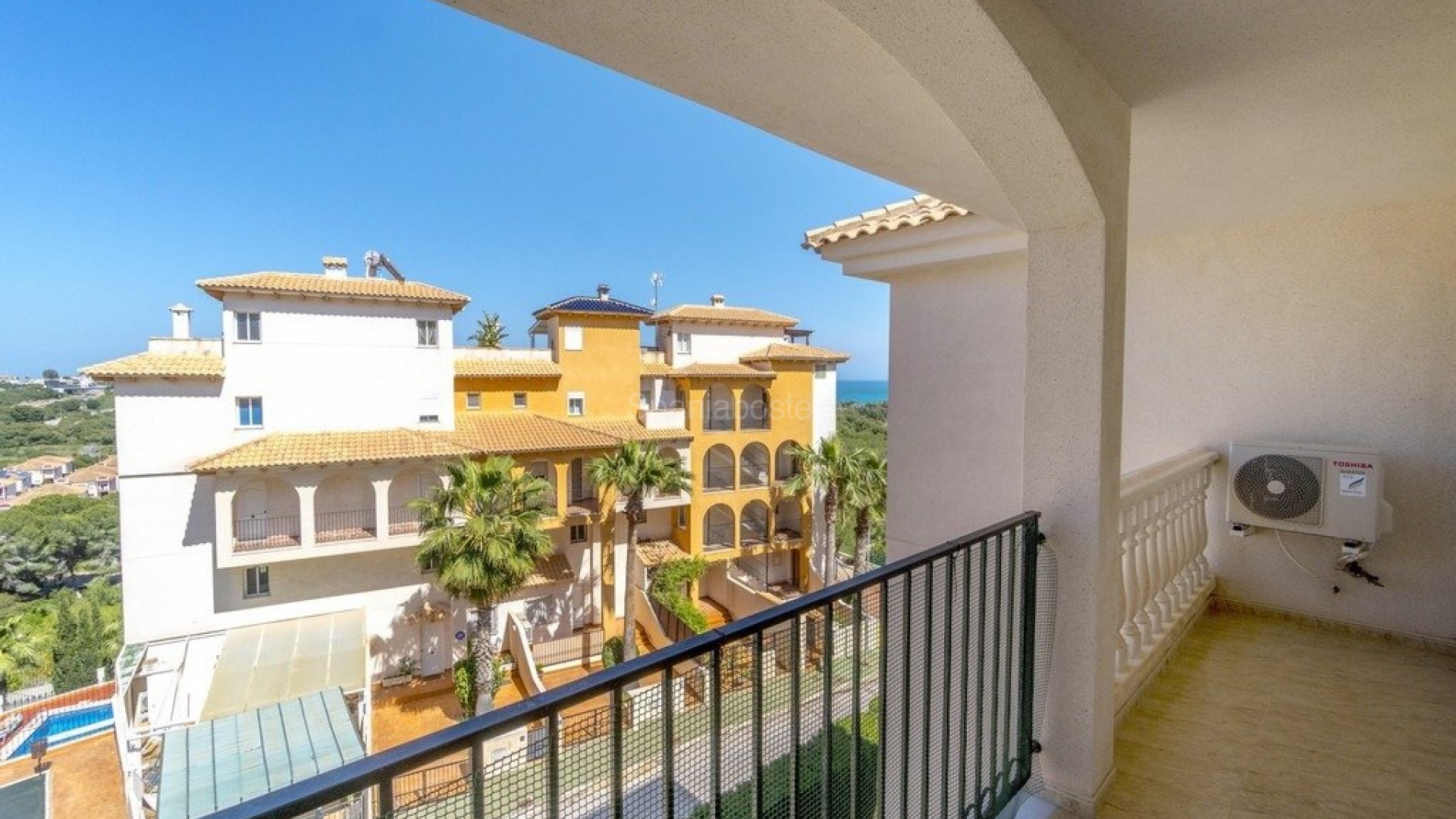 Resale - Apartment -
Orihuela Costa - Campoamor