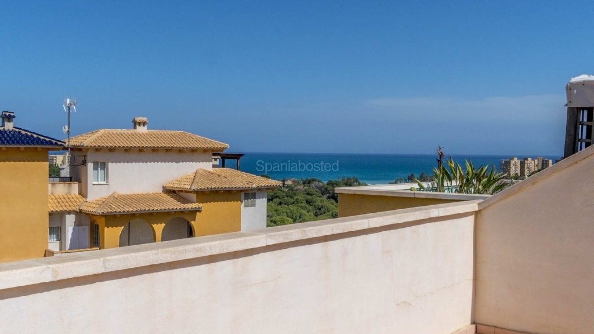 Resale - Apartment -
Orihuela Costa - Campoamor