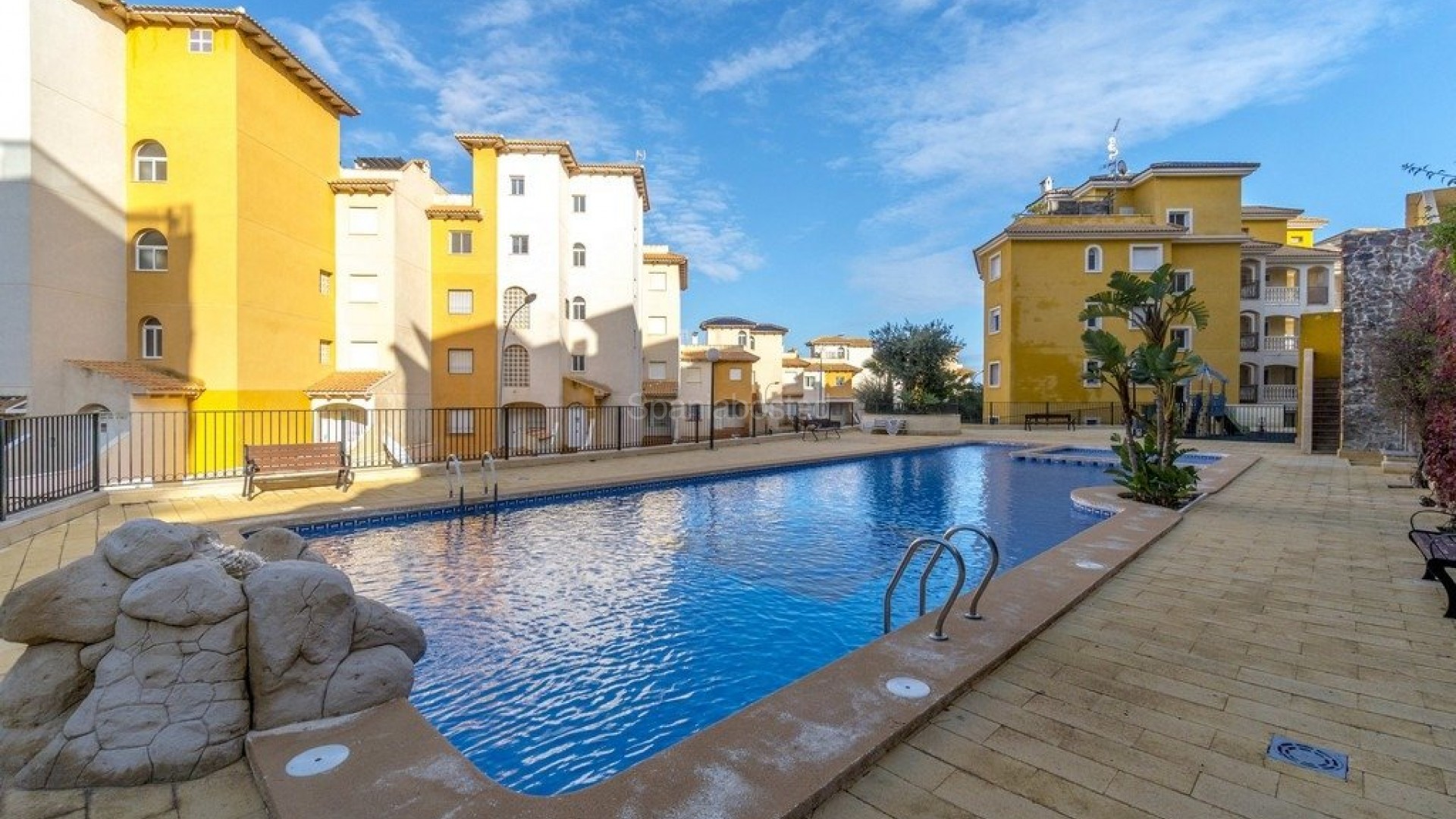 Resale - Apartment -
Orihuela Costa - Campoamor