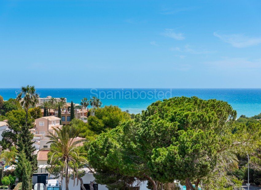 Resale - Apartment -
Orihuela Costa - Campoamor