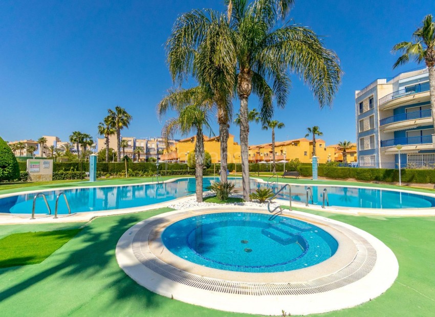 Resale - Apartment -
Orihuela Costa - Campoamor