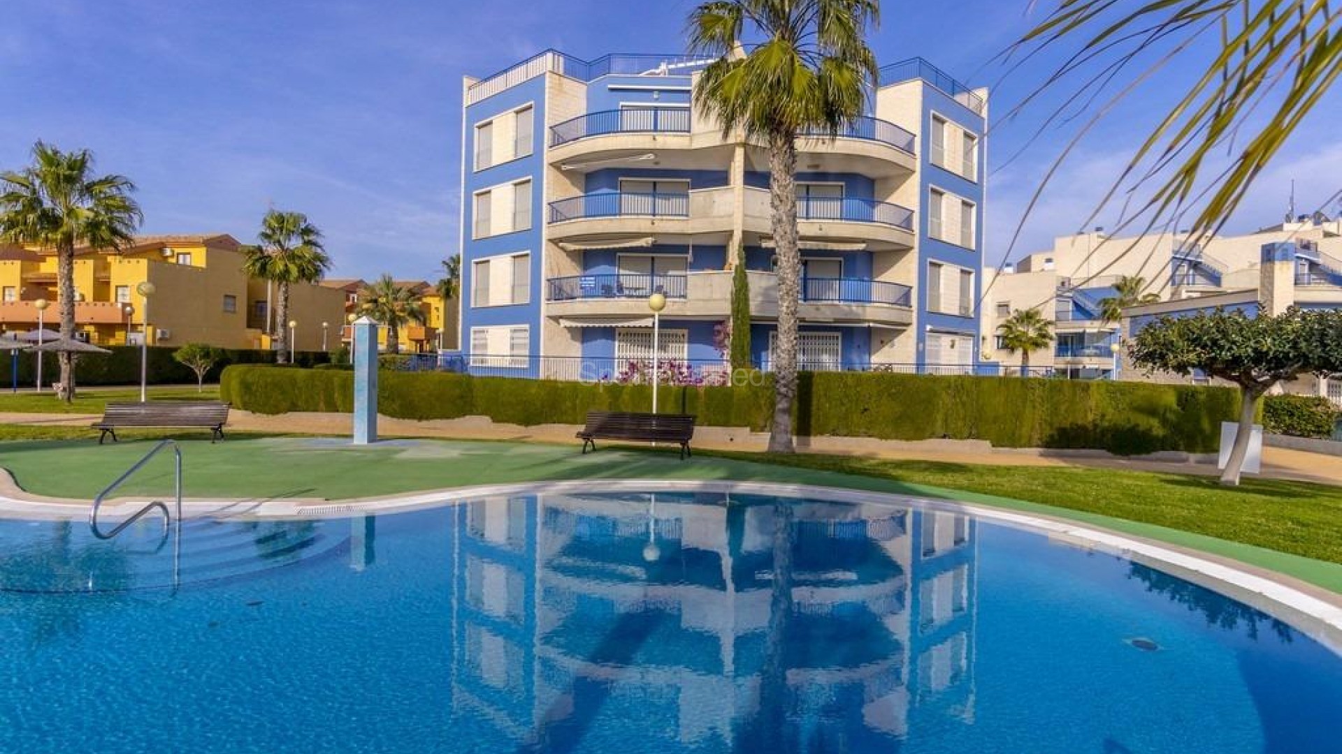 Resale - Apartment -
Orihuela Costa - Campoamor