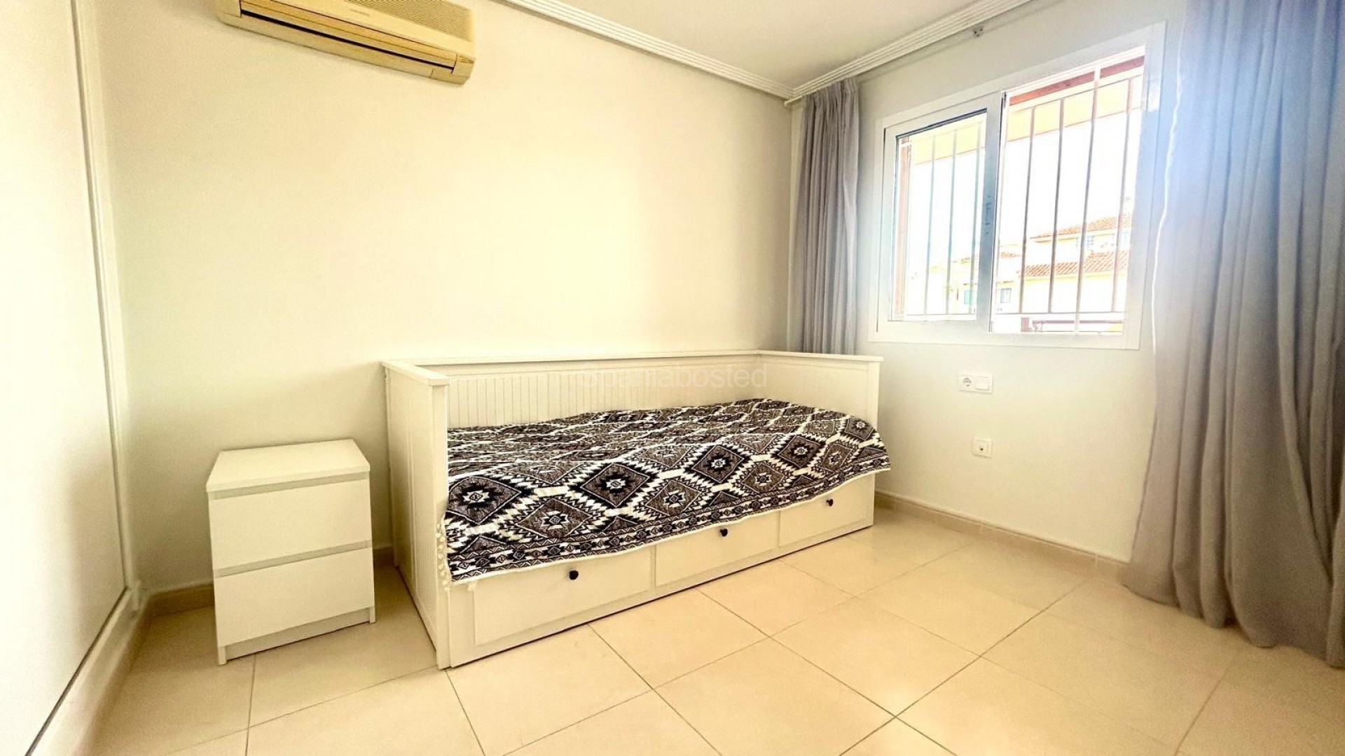 Resale - Apartment -
Orihuela Costa - La Zenia