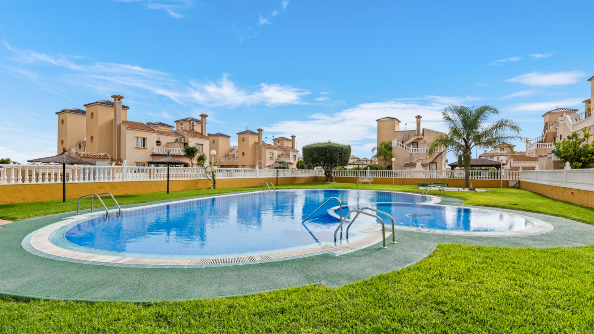 Resale - Apartment -
Orihuela Costa - Lomas de Cabo Roig