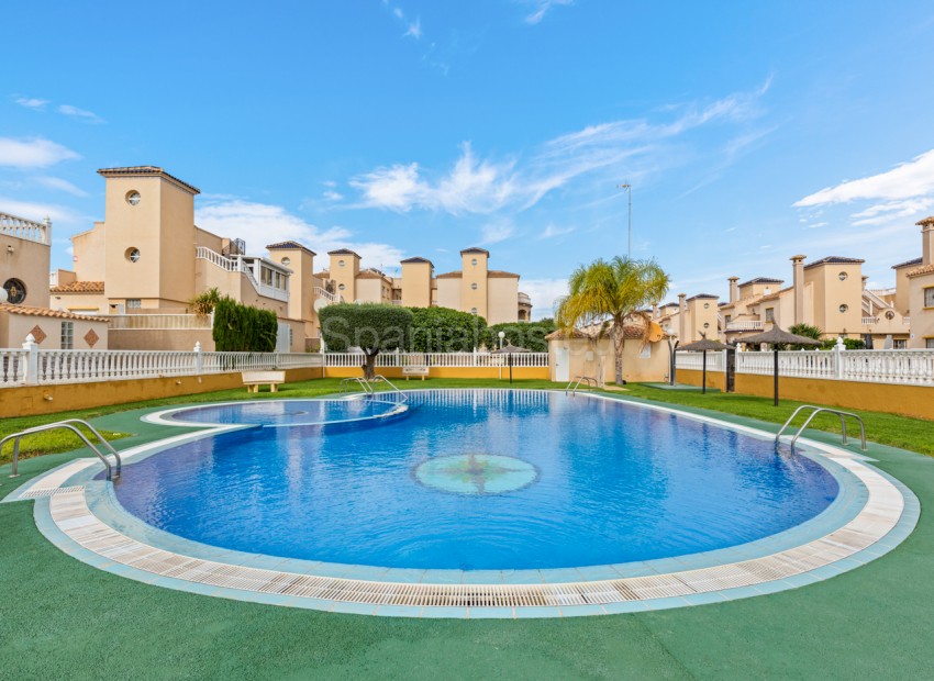 Resale - Apartment -
Orihuela Costa - Lomas de Cabo Roig