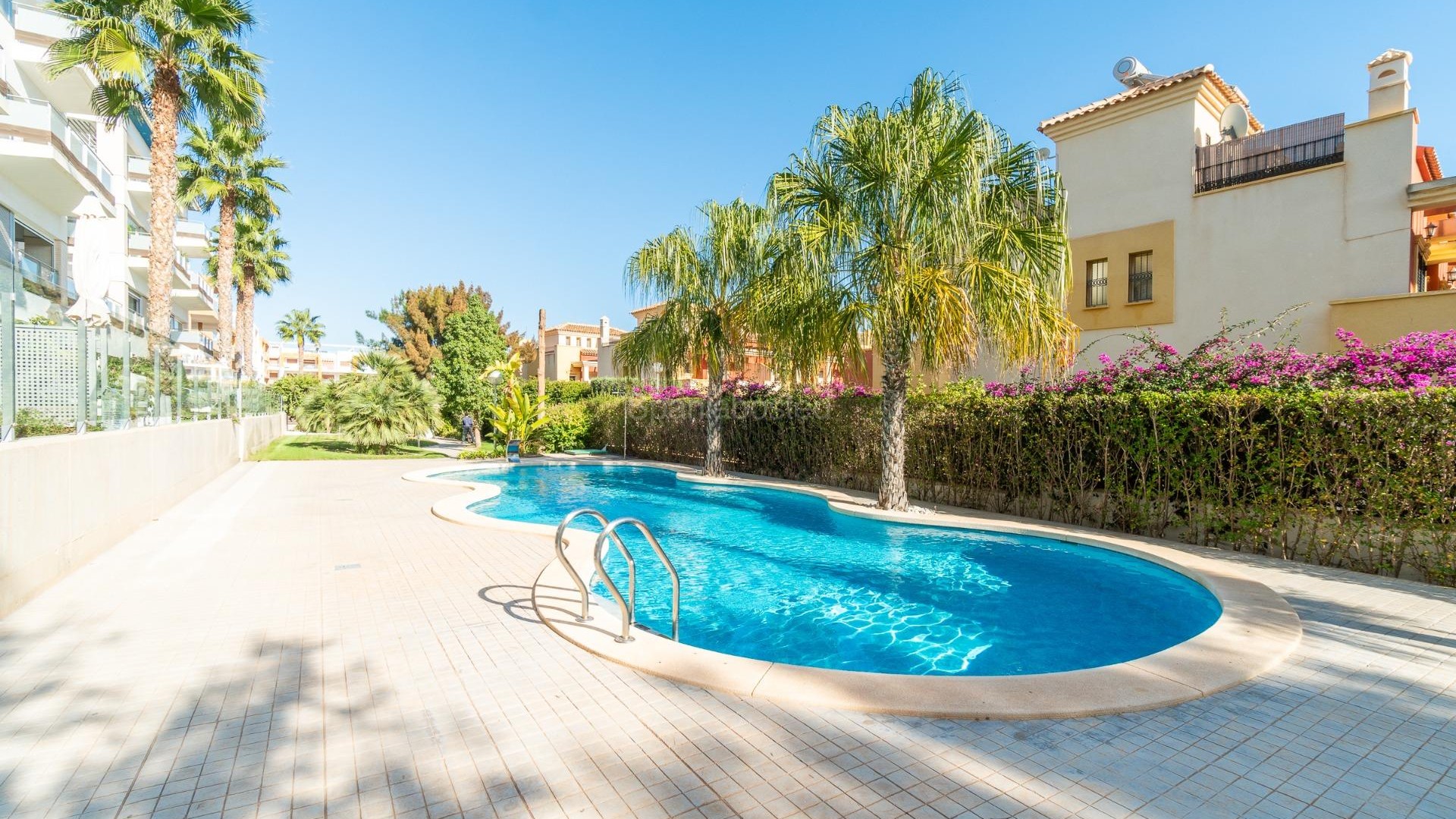 Resale - Apartment -
Orihuela Costa - Los Dolses