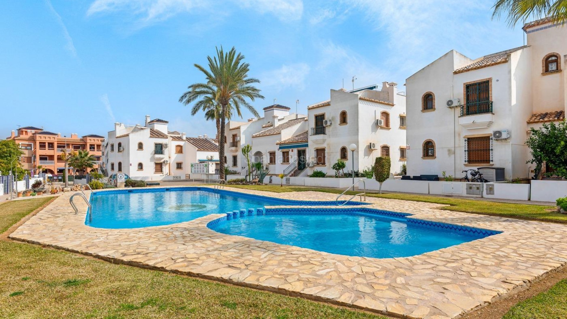 Resale - Apartment -
Orihuela Costa - PAU 8