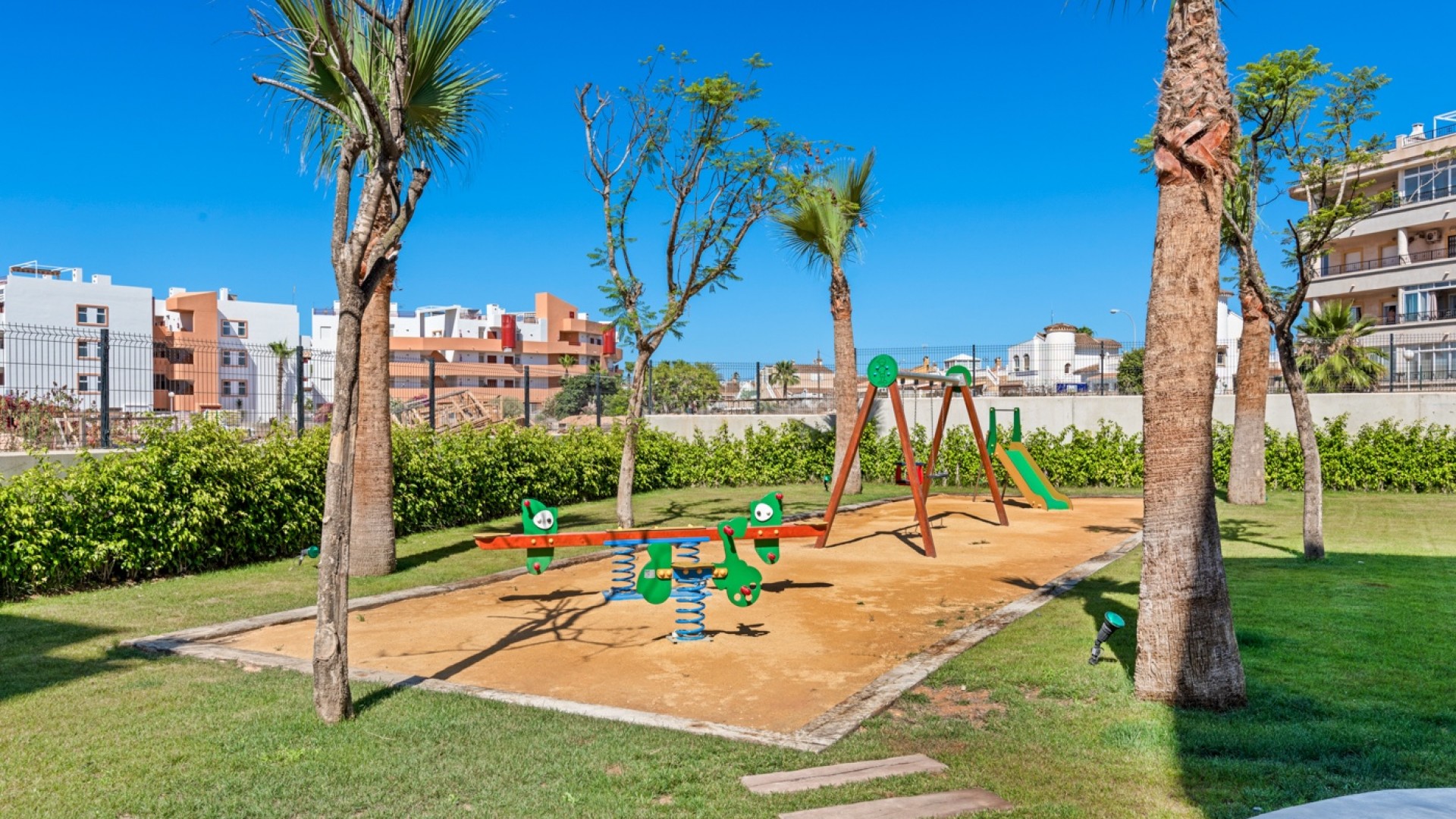 Resale - Apartment -
Orihuela Costa - Playa Flamenca