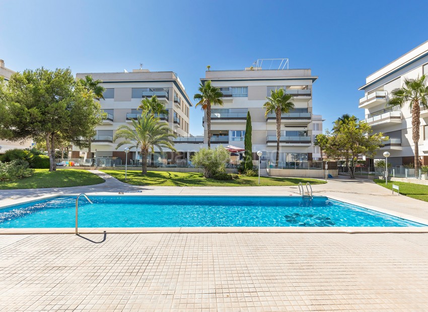 Resale - Apartment -
Orihuela Costa - Villamartin