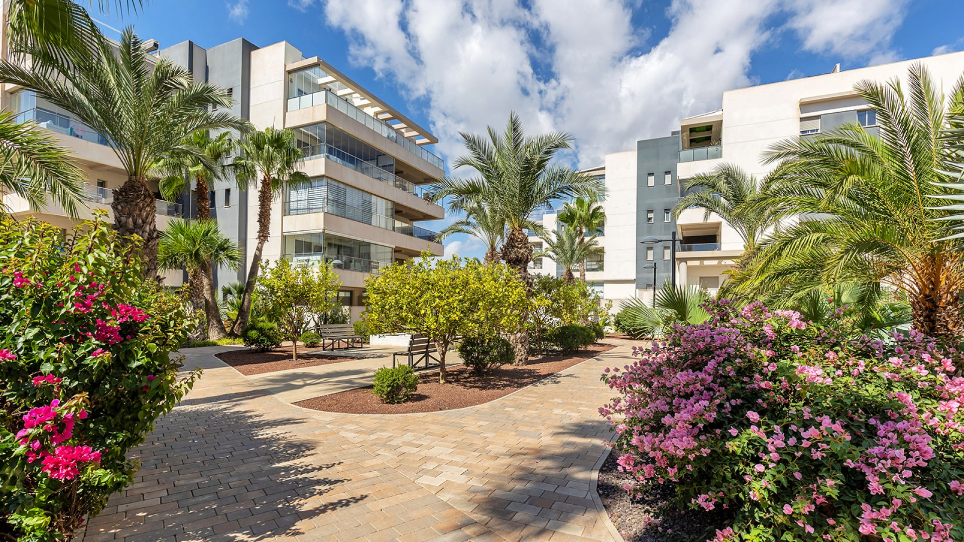 Resale - Apartment -
Orihuela Costa - Villamartin