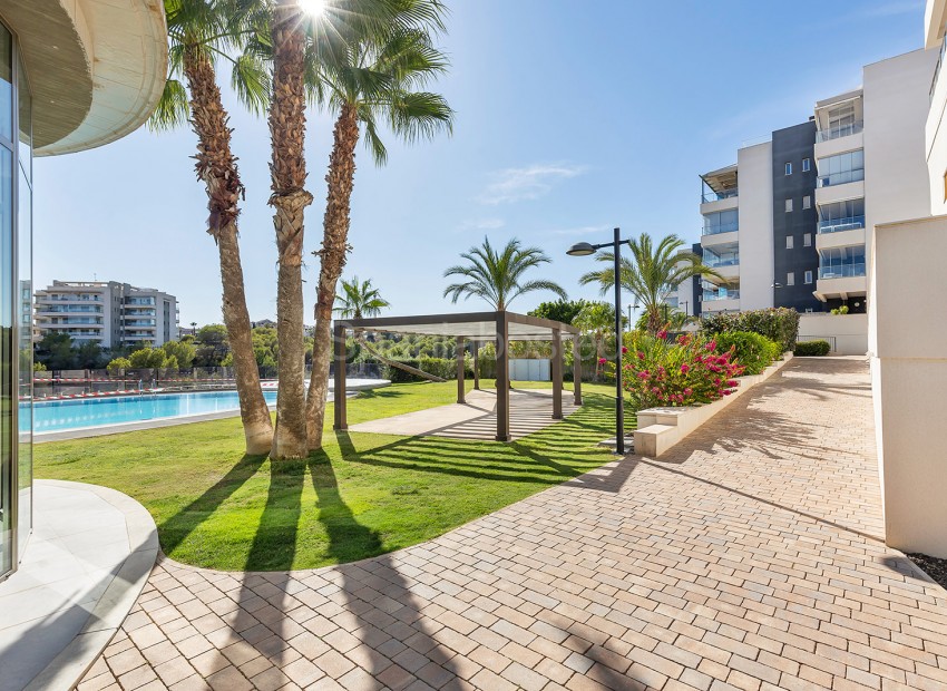 Resale - Apartment -
Orihuela Costa - Villamartin