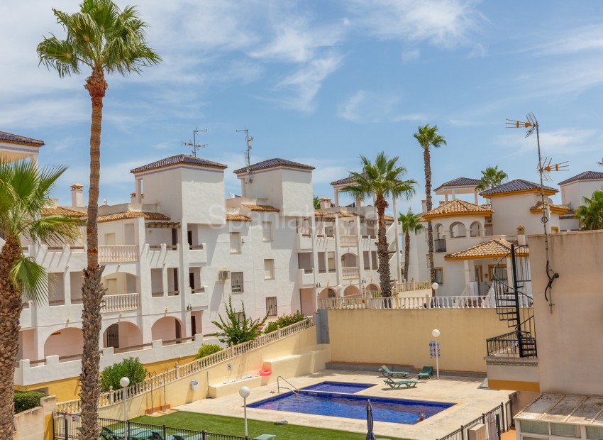 Resale - Apartment -
Orihuela - Villamartin