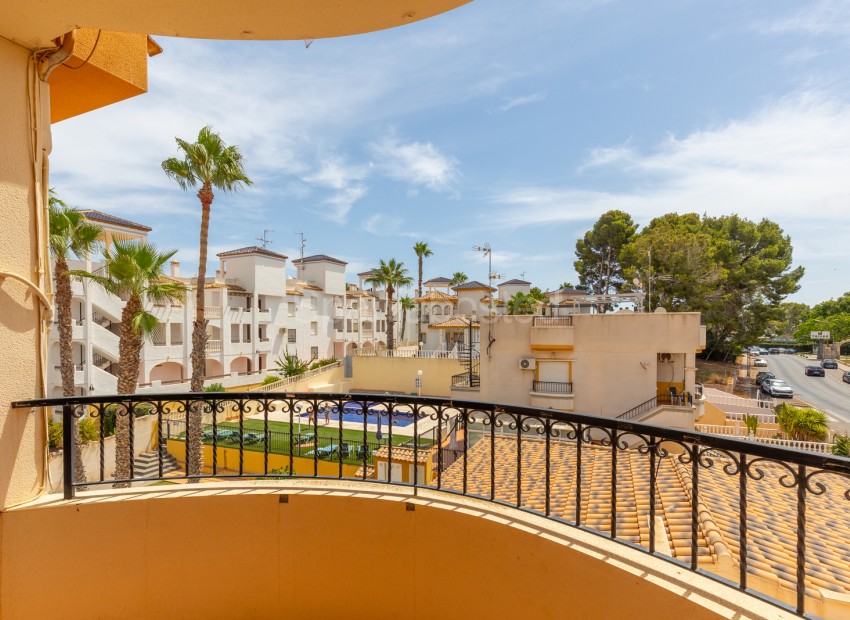Resale - Apartment -
Orihuela - Villamartin