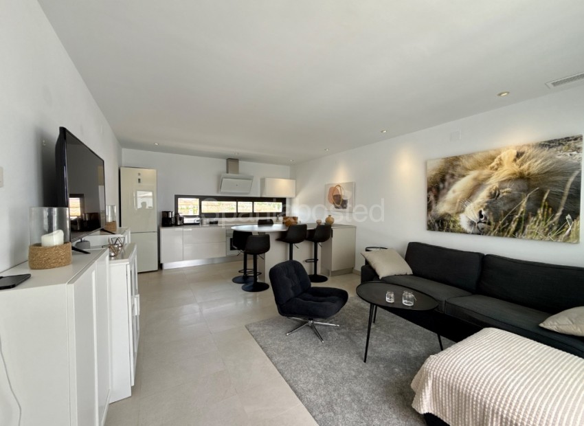 Resale - Apartment -
Pilar de la Horadada - Mil Palmeras