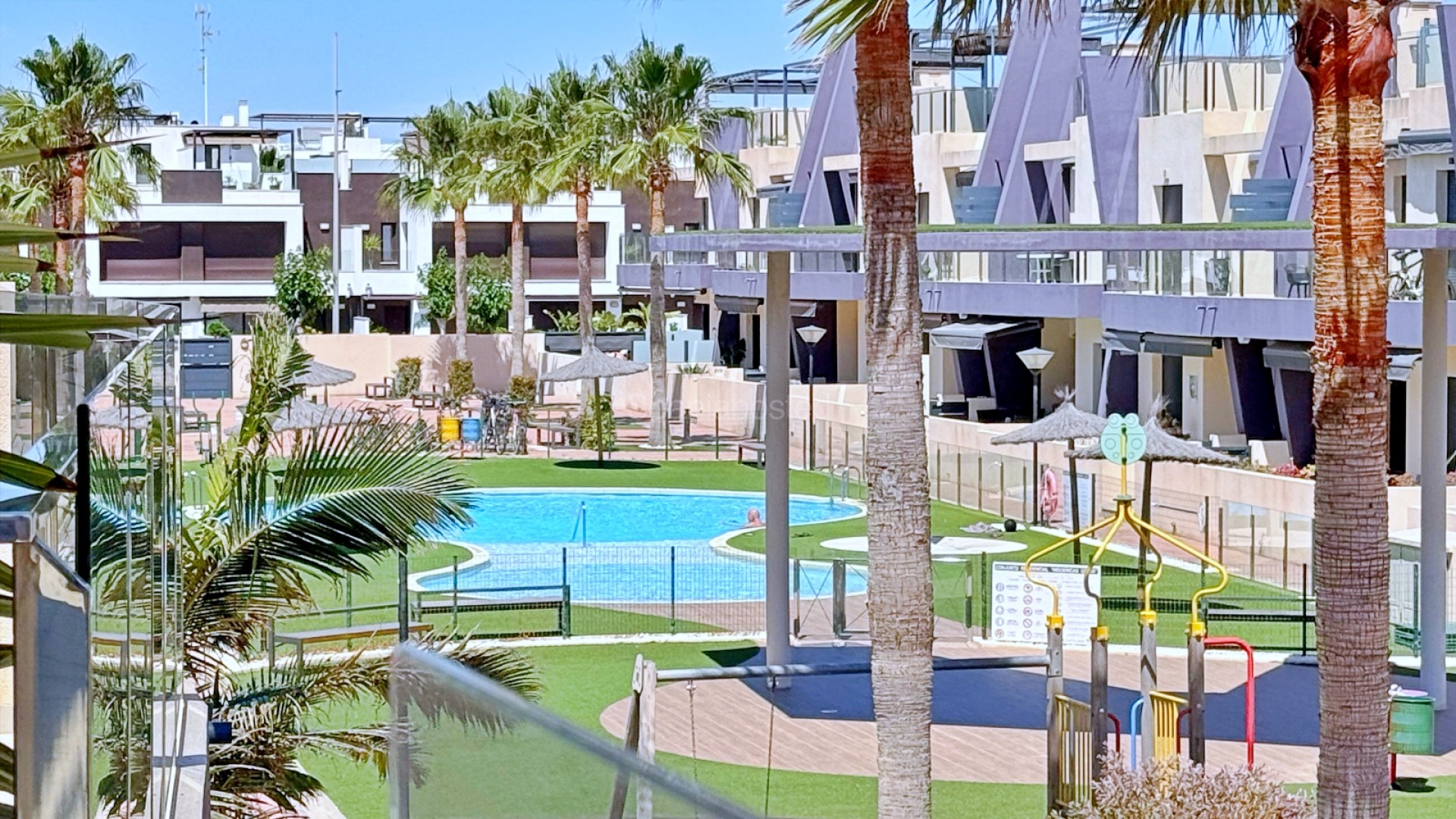Resale - Apartment -
Pilar de la Horadada - Torre de la Horadada