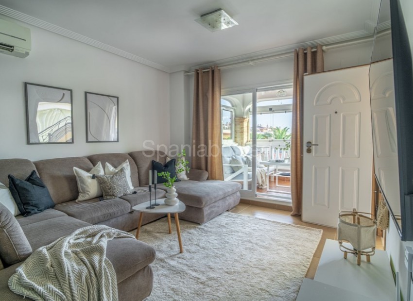 Resale - Apartment -
Playa Flamenca - Zeniamar