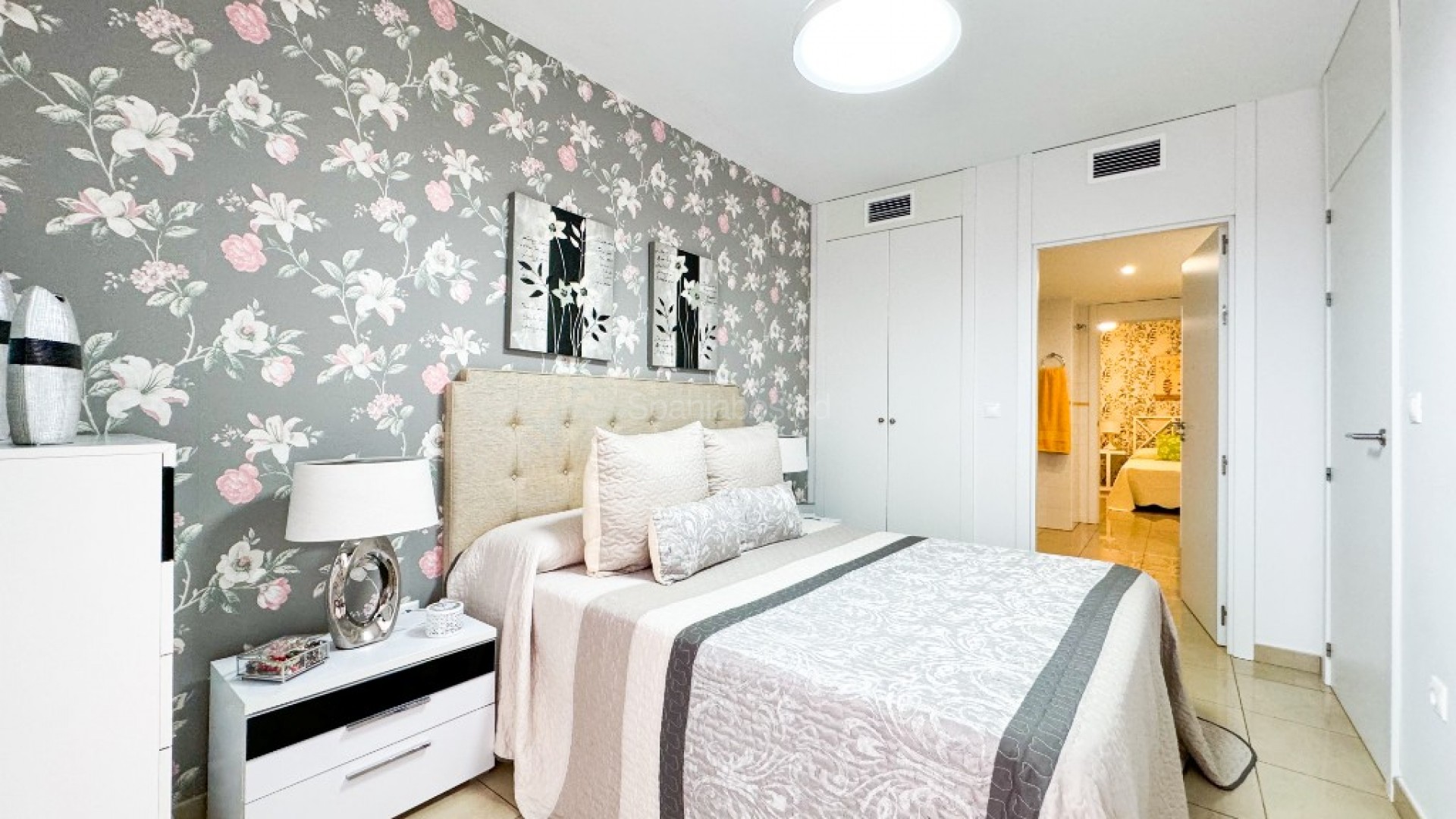 Resale - Apartment -
Playa Flamenca