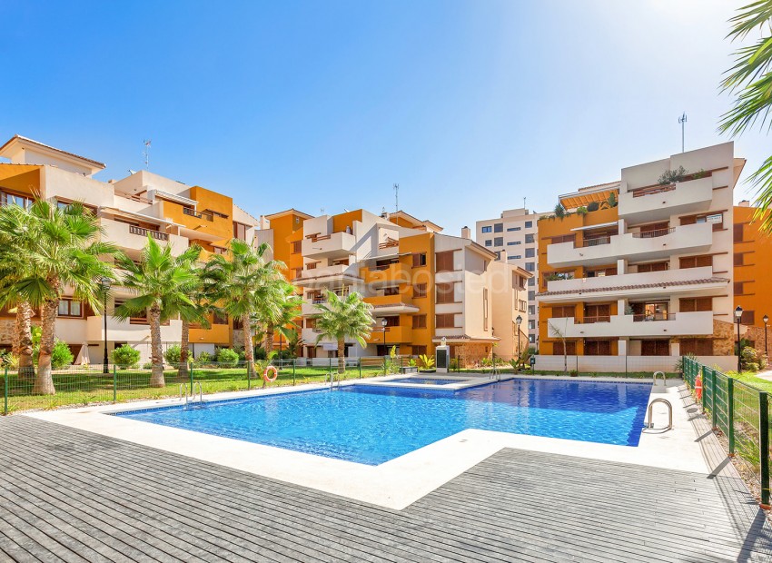 Resale - Apartment -
Punta Prima