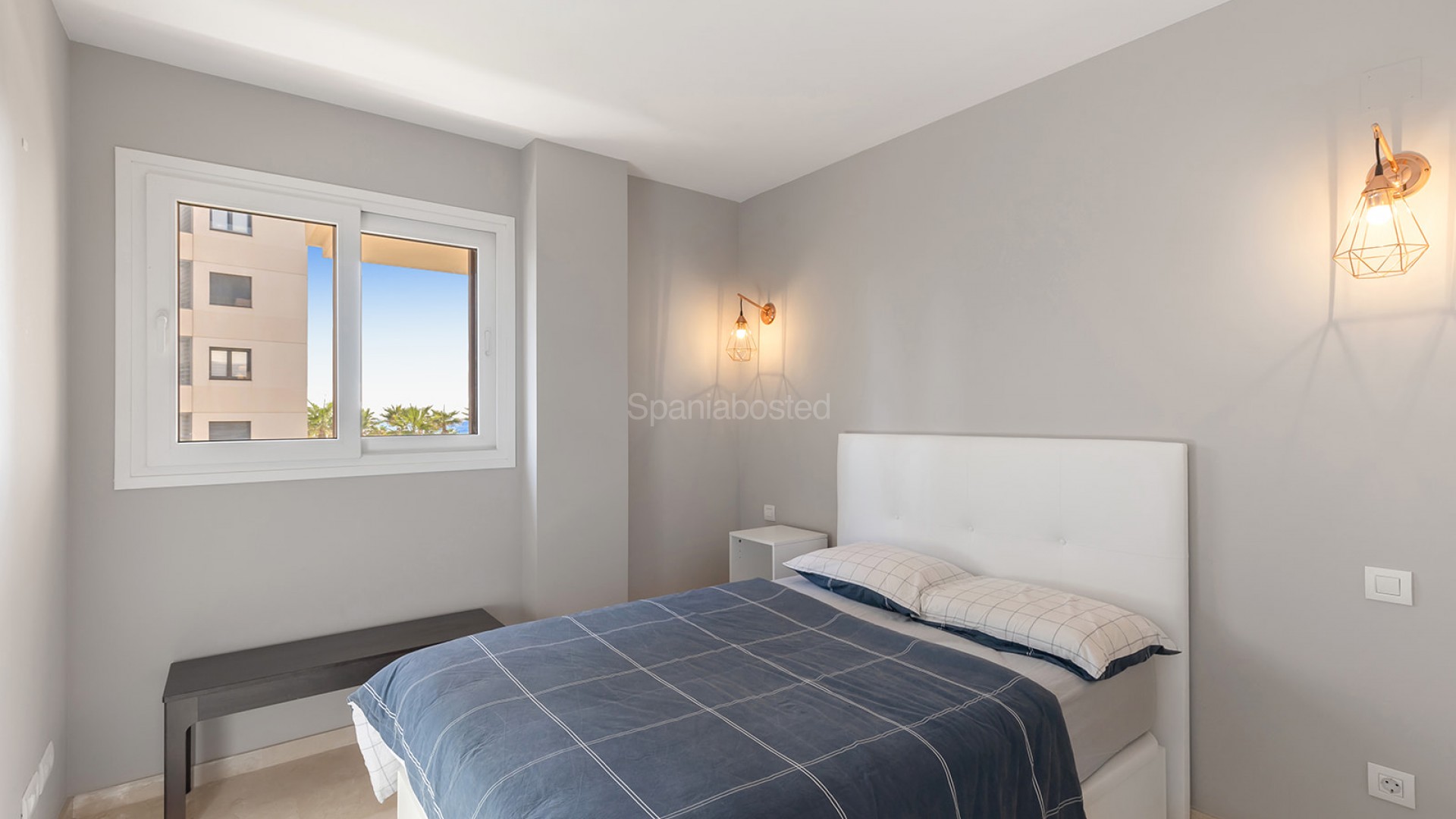 Resale - Apartment -
Punta Prima