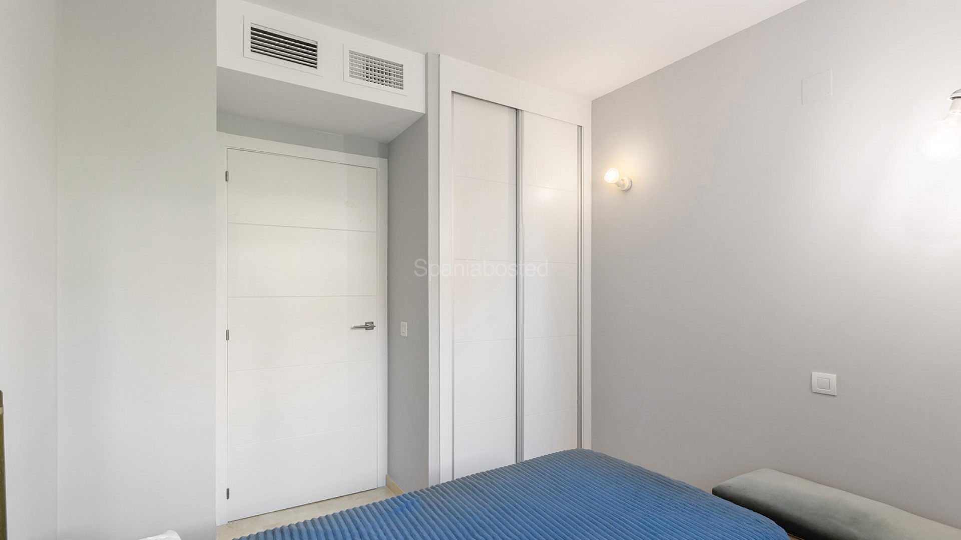 Resale - Apartment -
Punta Prima