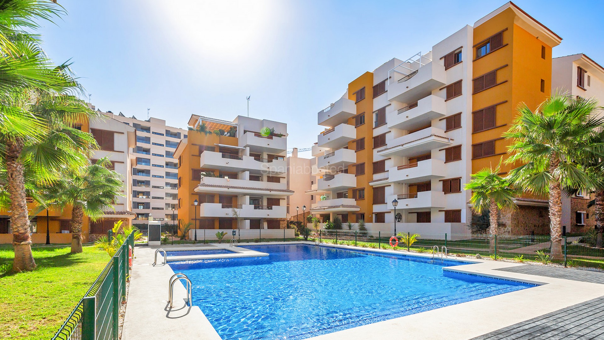 Resale - Apartment -
Punta Prima