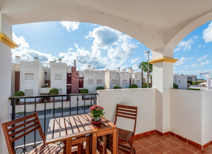 Resale - Apartment -
Punta Prima