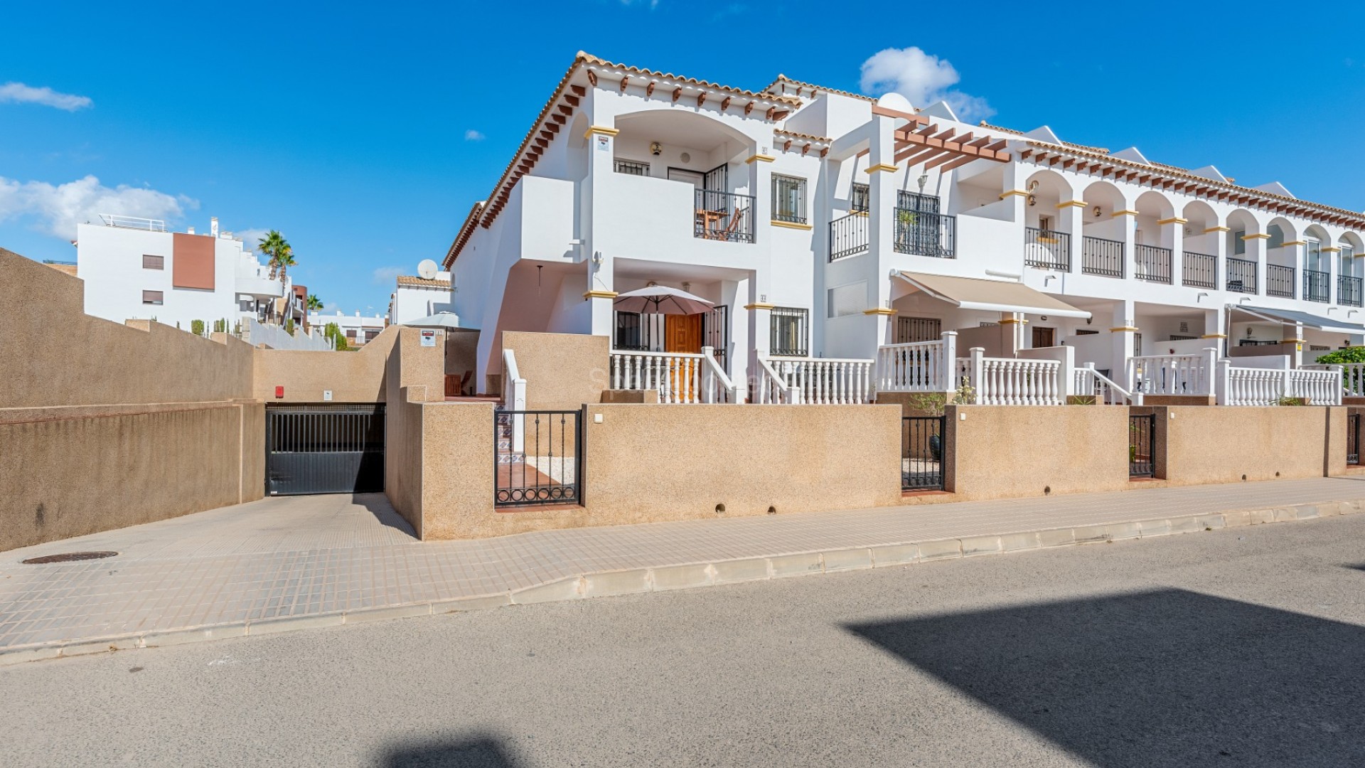 Resale - Apartment -
Punta Prima