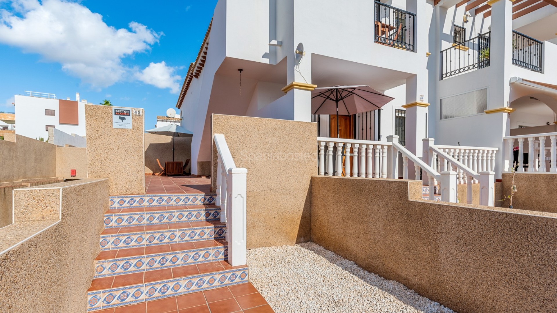 Resale - Apartment -
Punta Prima