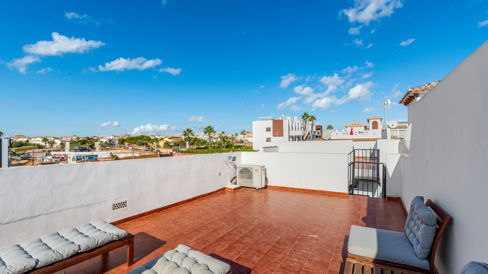 Resale - Apartment -
Punta Prima