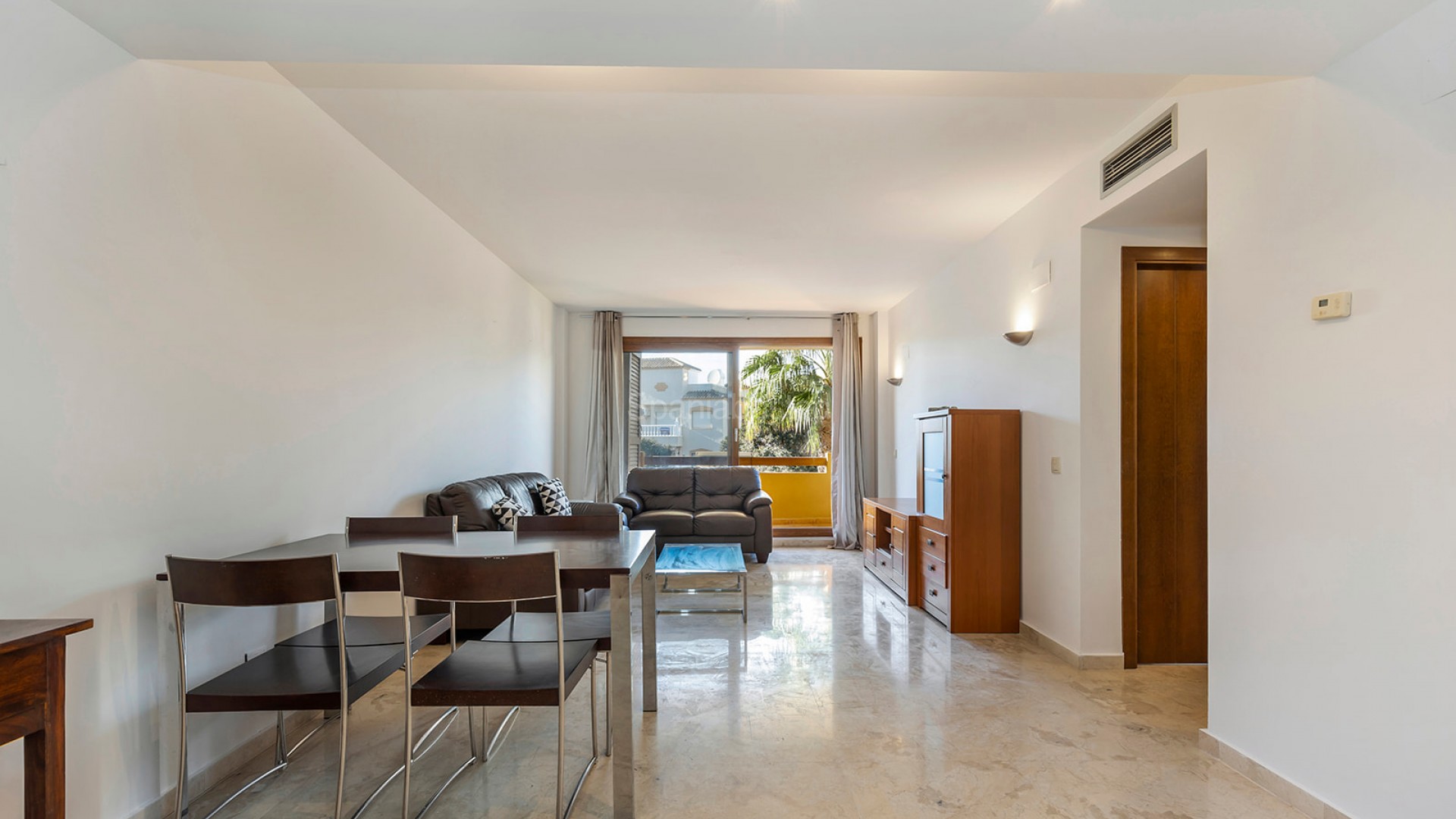 Resale - Apartment -
Punta Prima