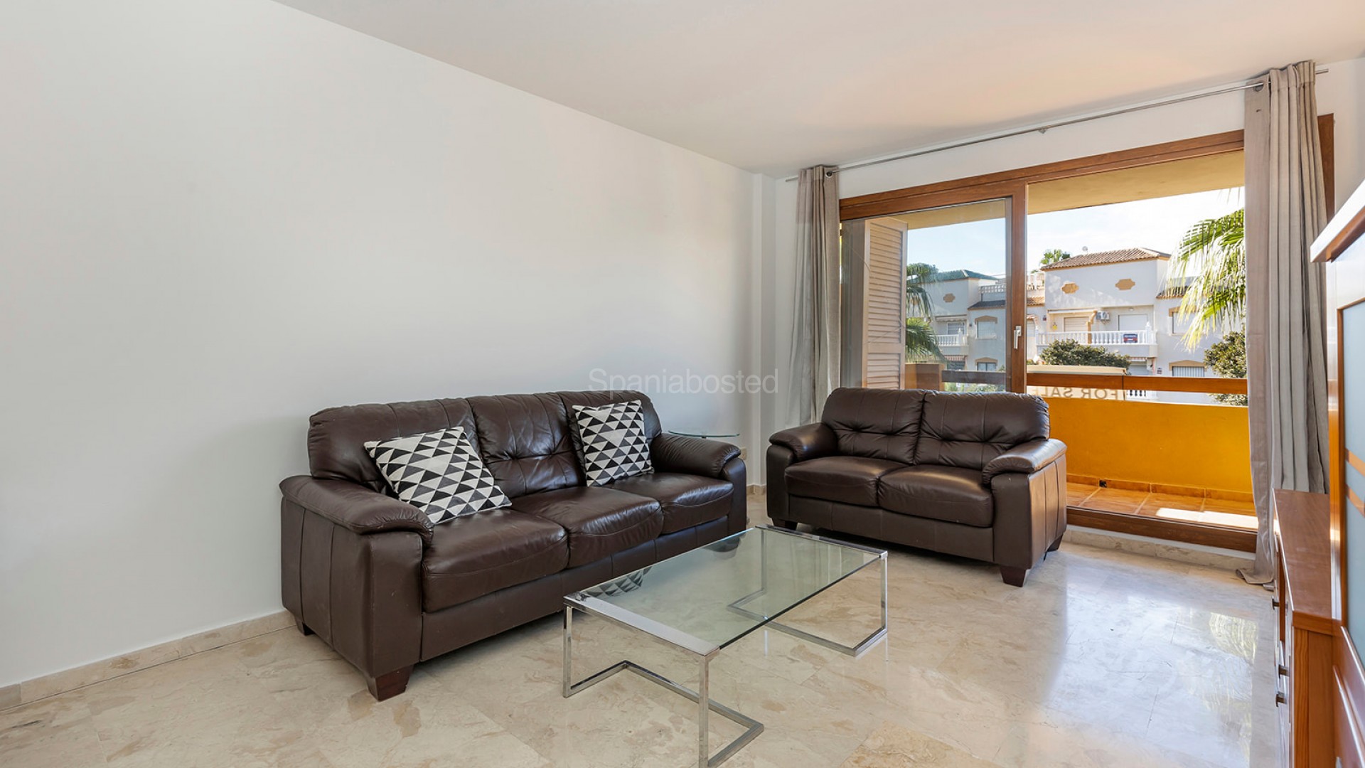 Resale - Apartment -
Punta Prima